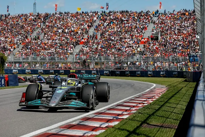 Update | Rosberg gelooft niet in grootse plannen Mercedes: 'Dat kan nooit!'