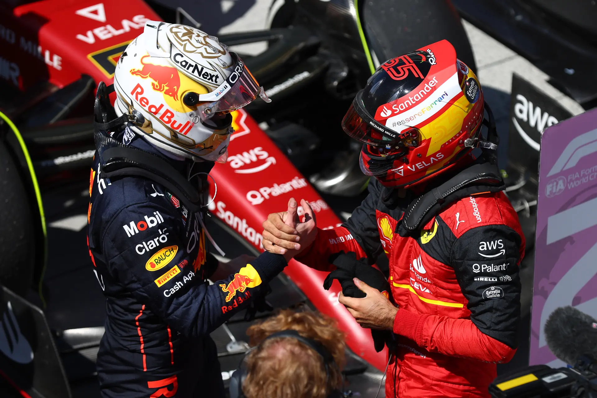 Oud-kampioen sneert naar Ricciardo en prijst Verstappen: 'Hij heeft geen enkele zwakte'
