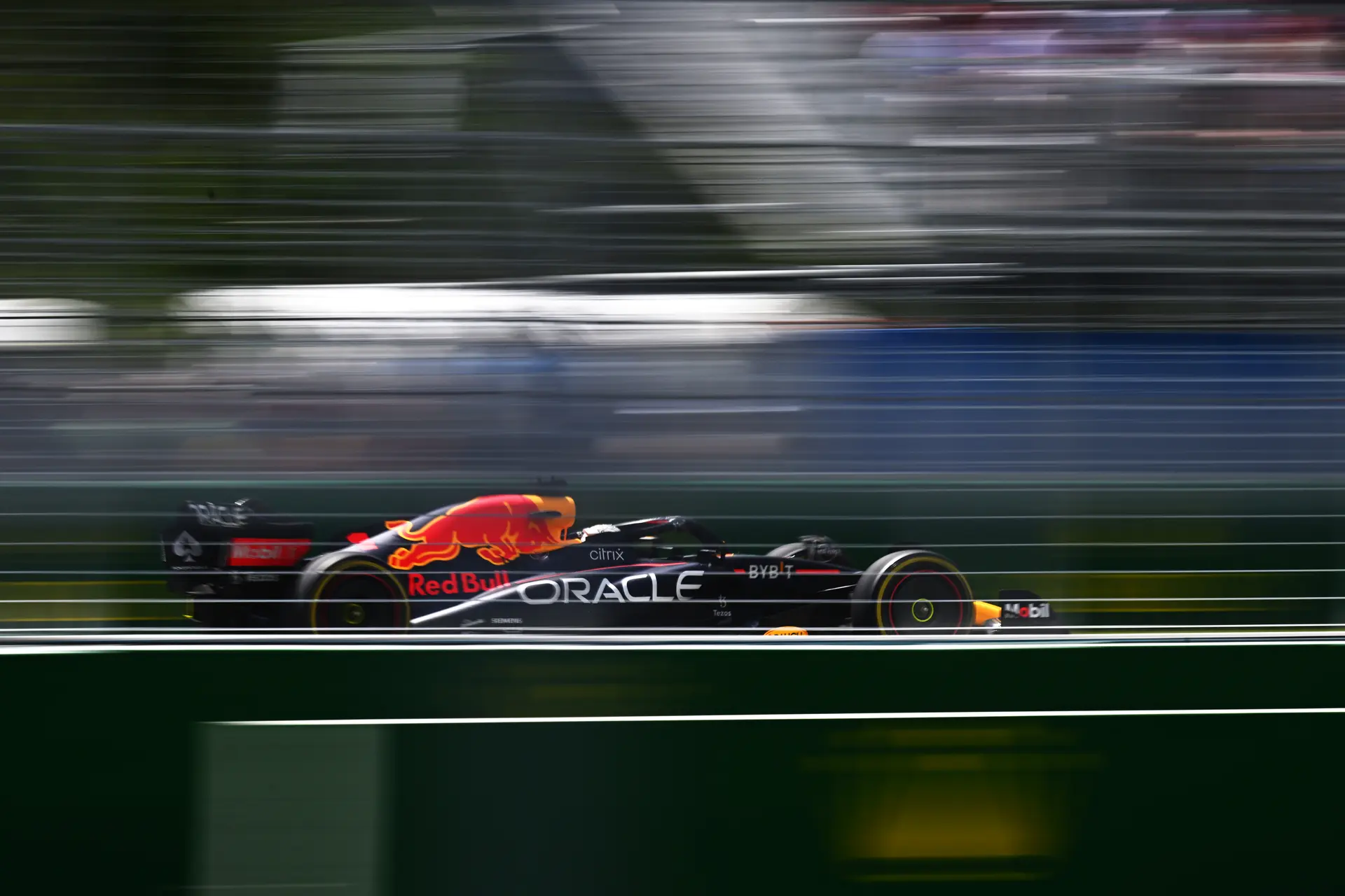 'Red Bull pakt oververhitting remmen aan met nieuwe remklauwen RB18'