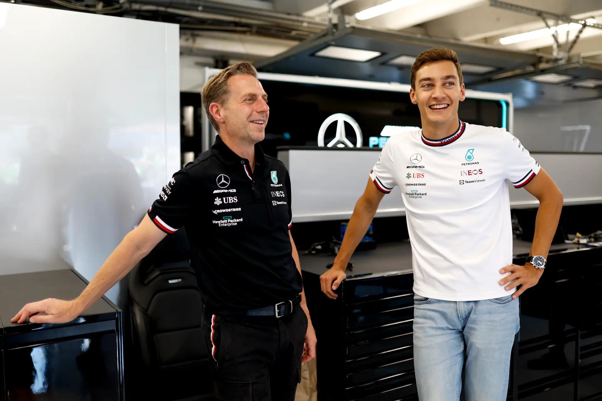 Voormalig Formule 1-kampioen met knipoog: 'Hamilton heeft zijn rechtervoet nog niet afgestoft'
