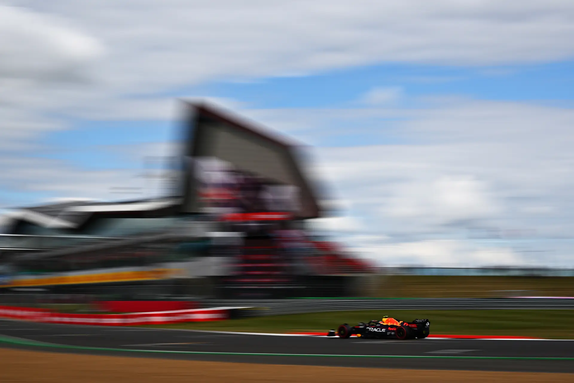 Hoe laat begint de kwalificatie voor de Grand Prix van Groot-Brittannië 2022?