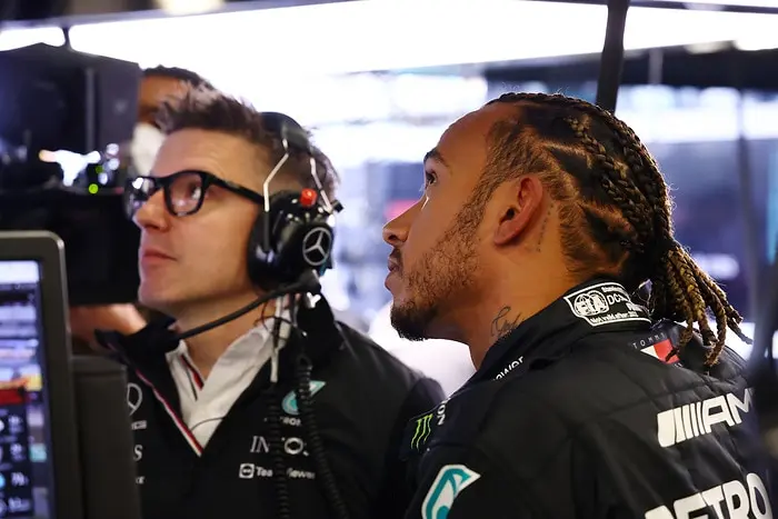 Hamilton trekt boetekleed aan: 'Dat was een ongelukkige woordkeuze van mij'