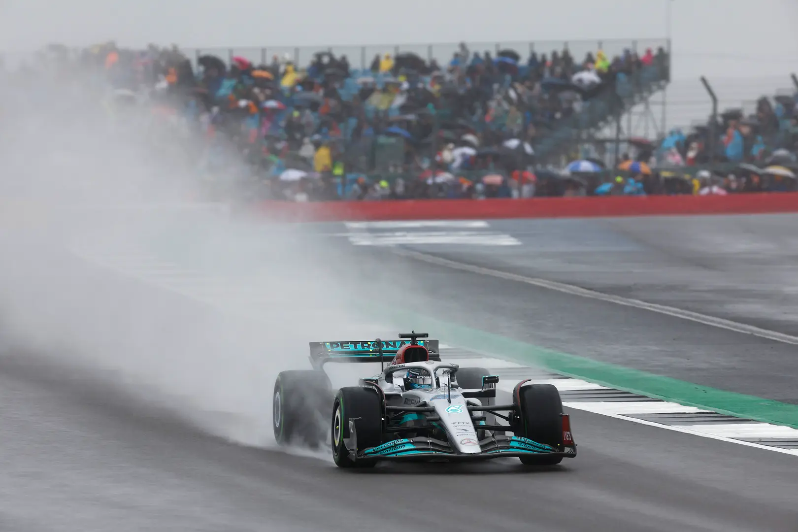 Shovlin blij met upgrades Mercedes: 'De auto gedroeg zich normaal'