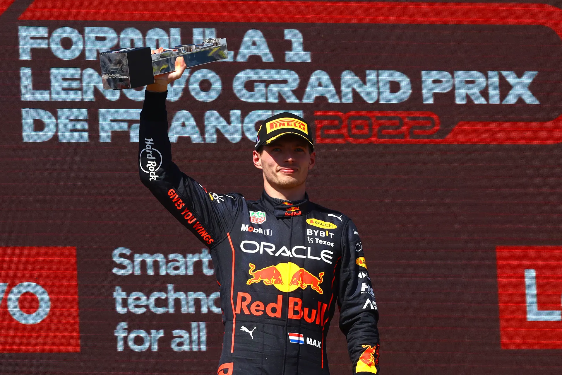 Buitenlandse media belonen 'uitstekende' Verstappen: 'Hij rijdt als een machine'
