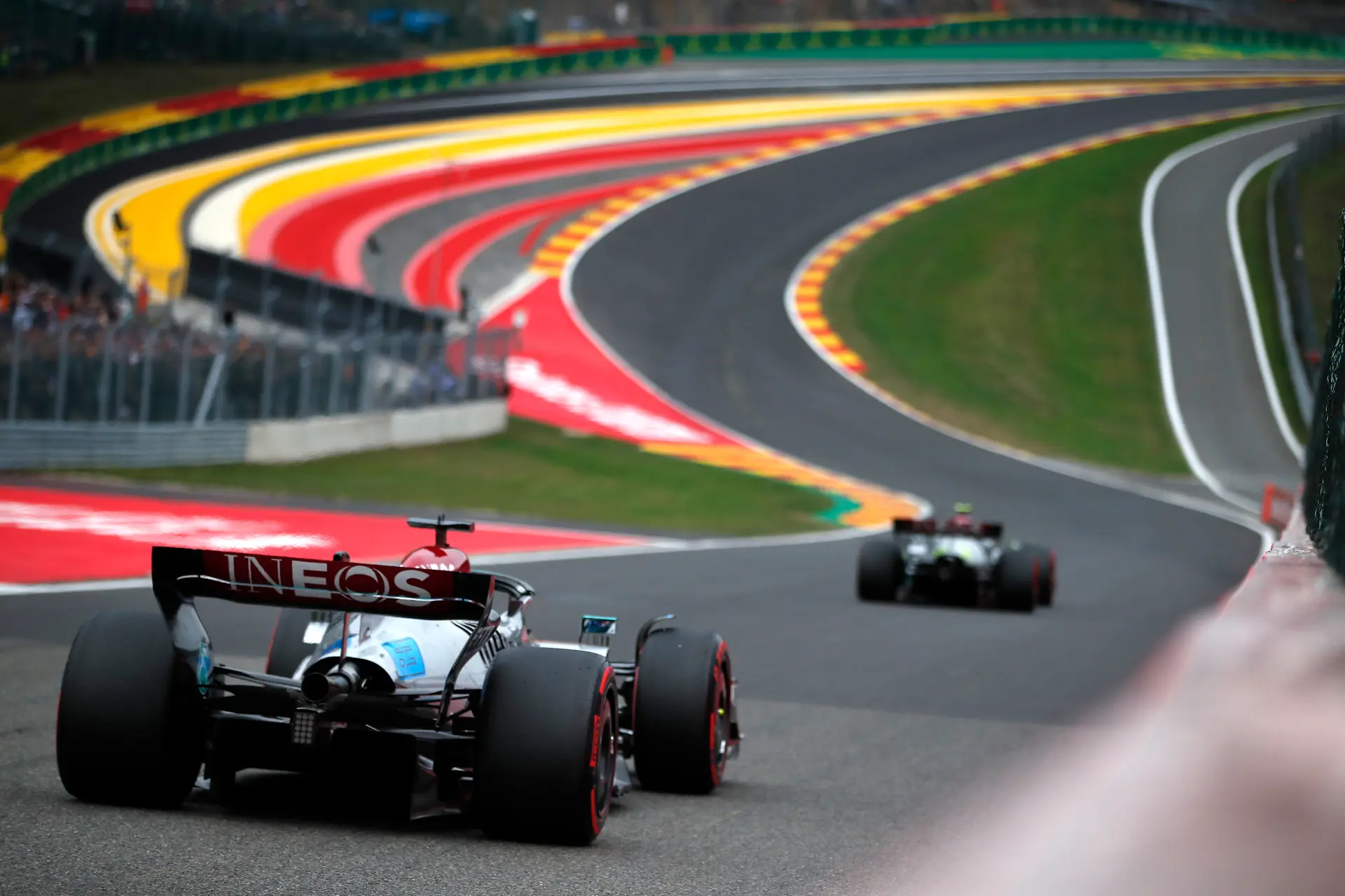 F1 in het kort | Isola: 'Uitstekend spektakel waarbij onze banden sleutelrol speelden'