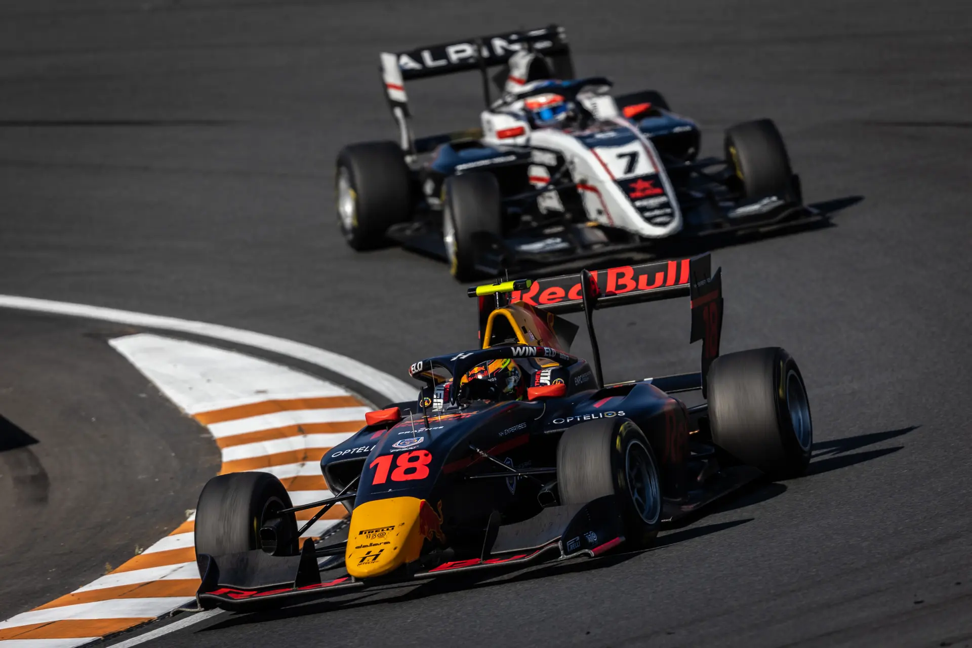 Isack Hadjar Victor Martins Hitech GP ART Formule 3 F3 Monza Italië Red Bull Junior Team Alpine Academy