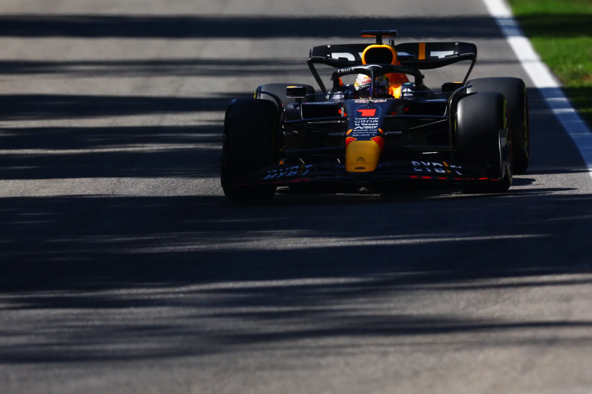 Verslag VT3 | Verstappen bevestigt favorietenrol in Italië, De Vries maakt indruk