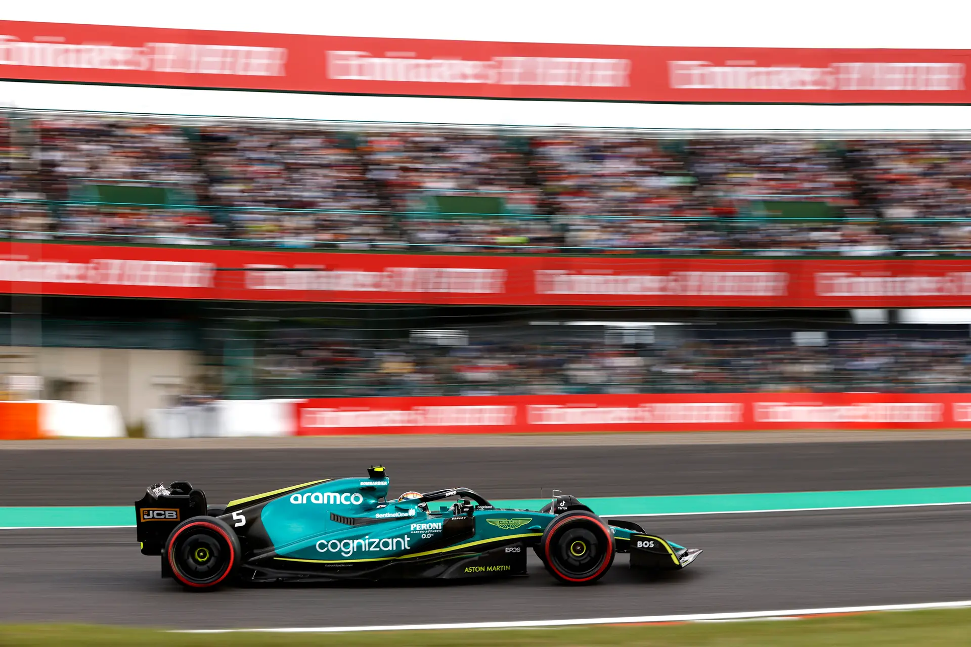Aston Martin vol vertrouwen na zesde plek Vettel: 'Maar vertrouwen is niet alles'