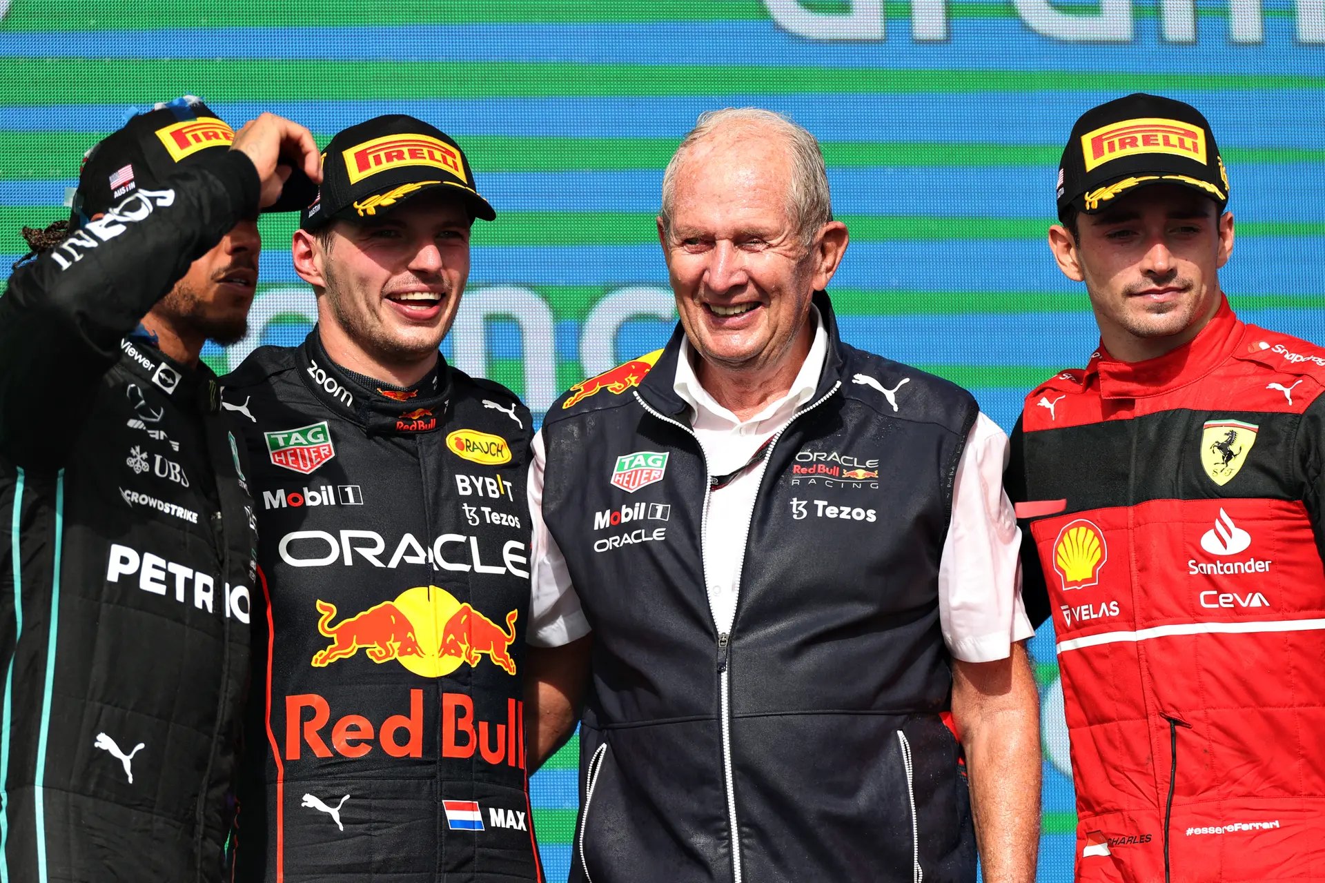 Verstappen ook buiten bereik van Mercedes: 'Hij weet nog heel goed wat er in 2021 gebeurde'