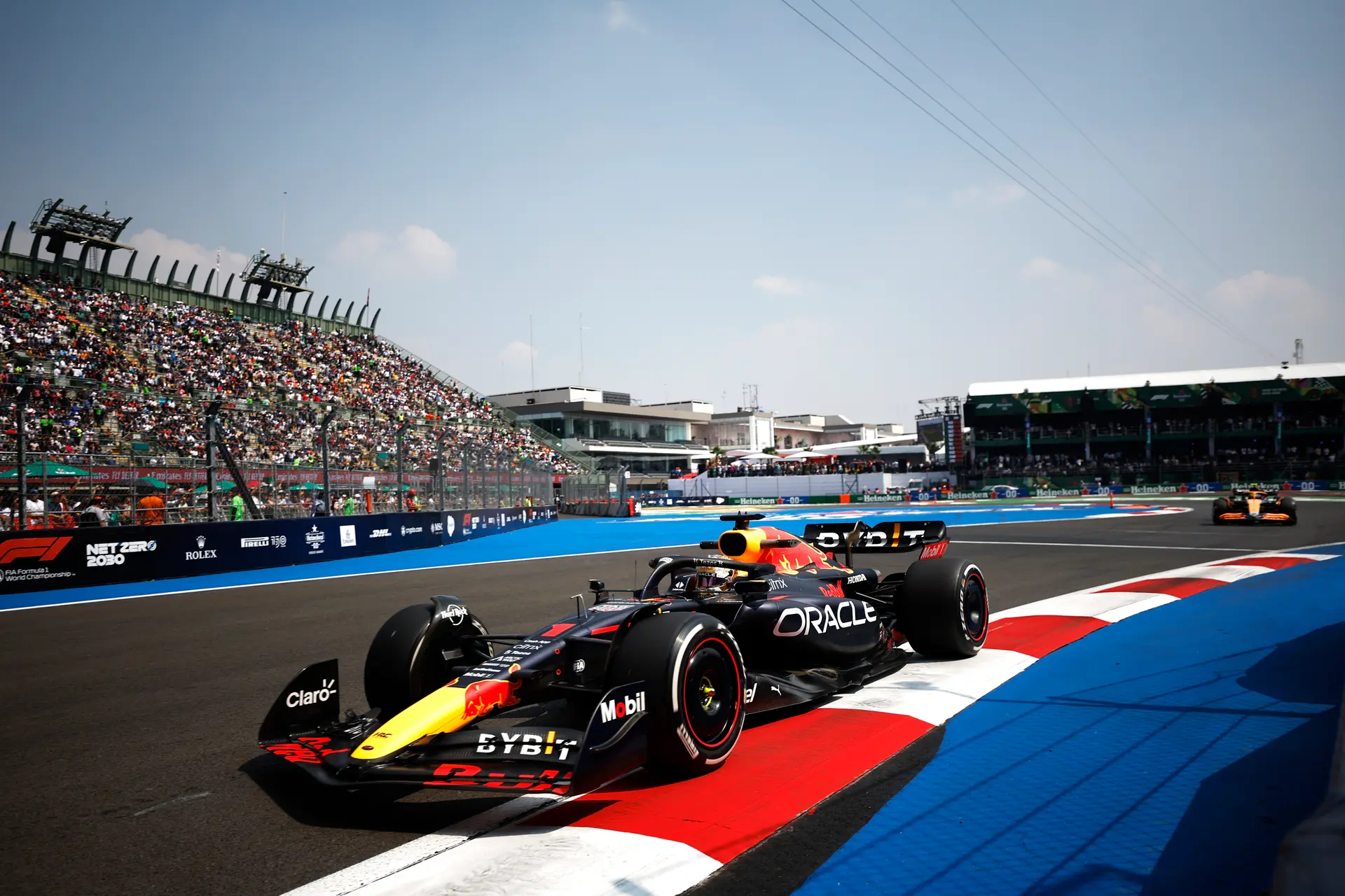 Verslag kwalificatie | Verstappen pakt eerste poleposition in Mexico, Ferrari stelt teleur