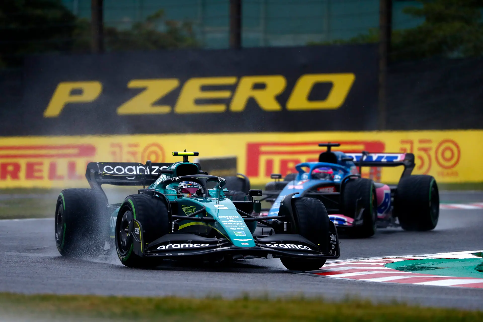 Alonso hard voor zijn eigen team: 'Alleen maar foute keuzes gemaakt deze race'
