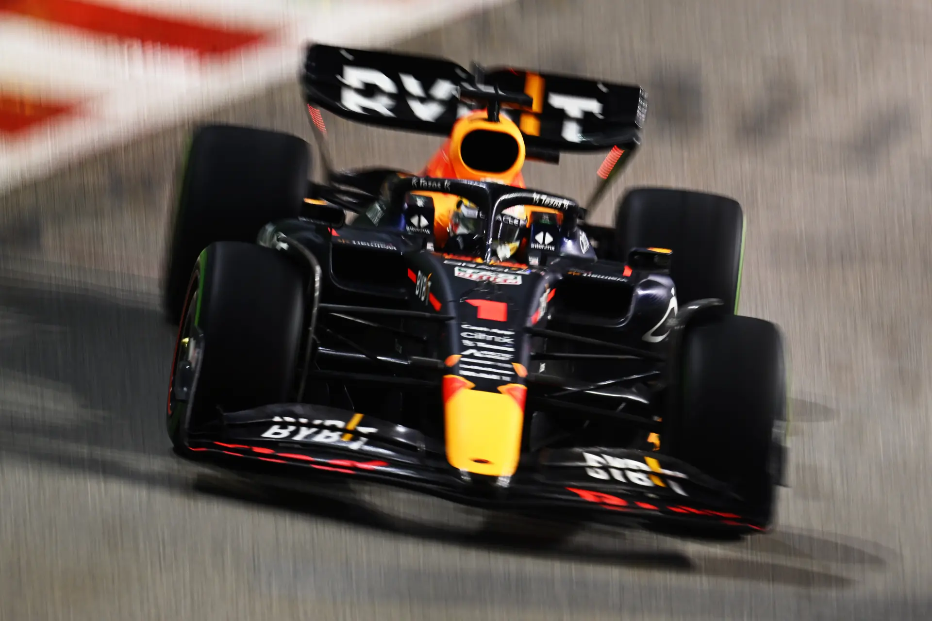 Verstappen consistent in Singapore, maar wacht nog altijd op eerste zege op Marina Bay Street Circuit