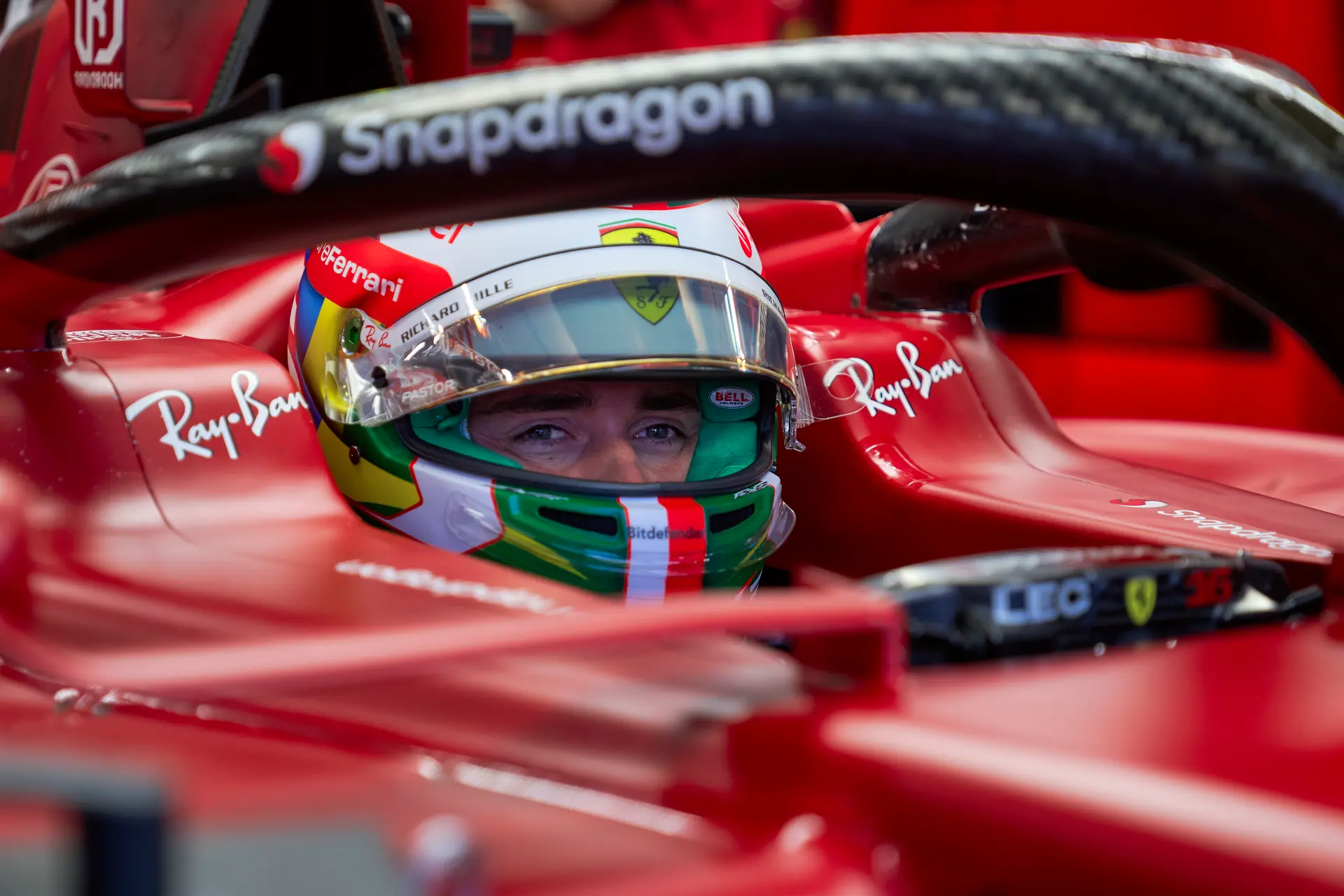 Leclerc heeft minder vertrouwen met 2022-auto: 'Als je hem verliest, is die lastiger op te vangen'