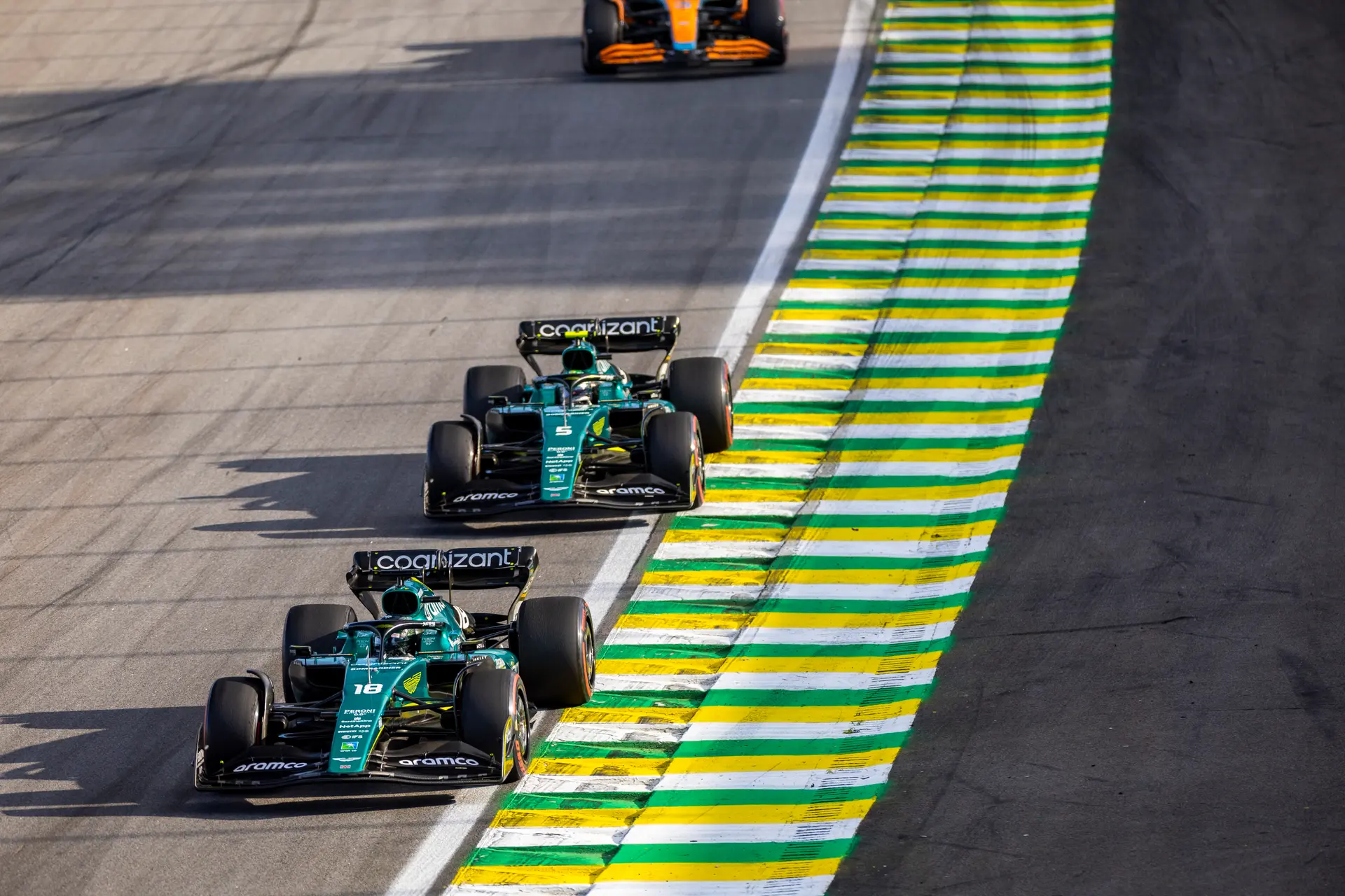 Aston Martin in 2023: 'Sluwe vos Alonso gaat ze alleen nog maar beter maken'