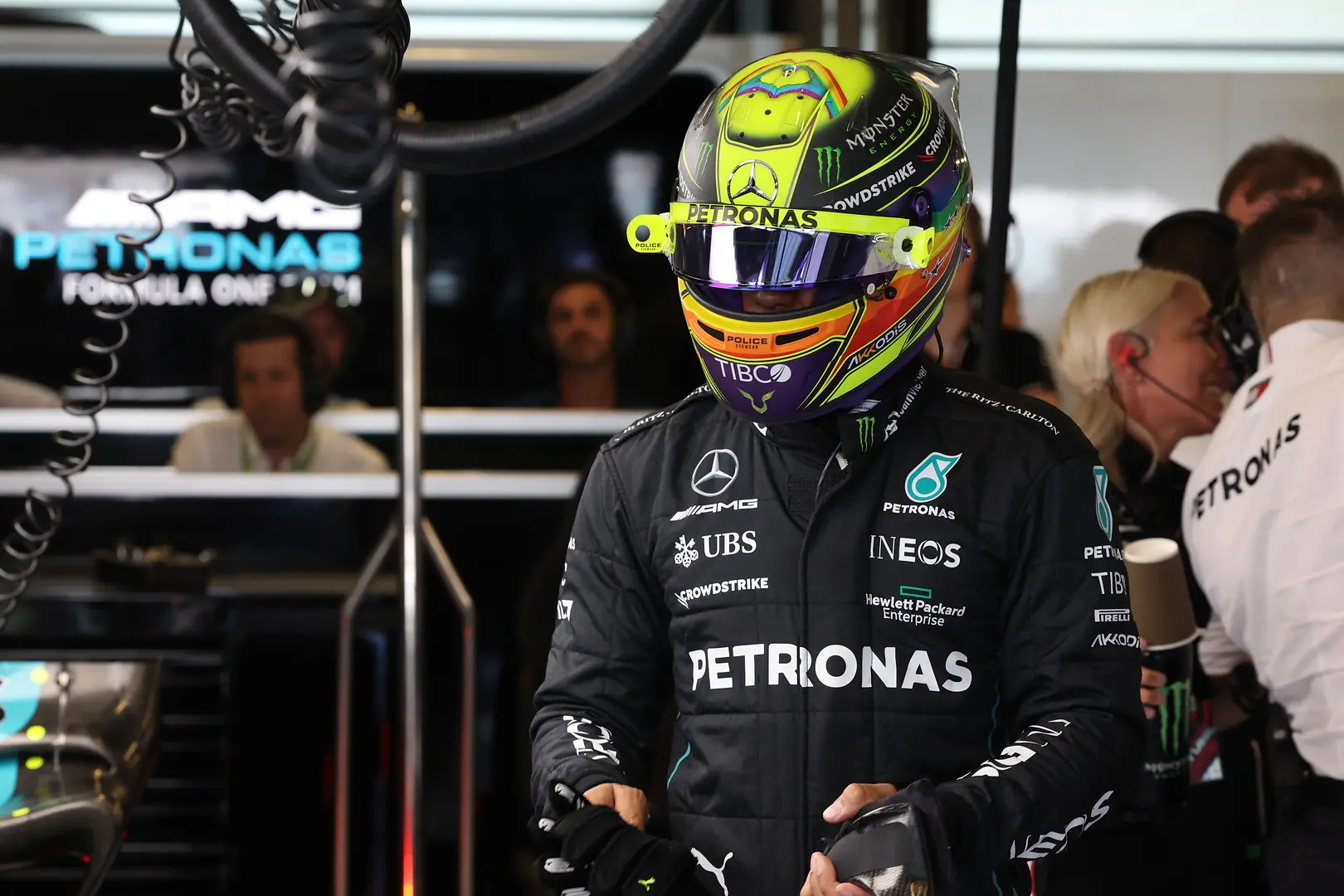 Loopt Mercedes nu al achter op de rest? 'Auto wordt op den duur competitief genoeg'