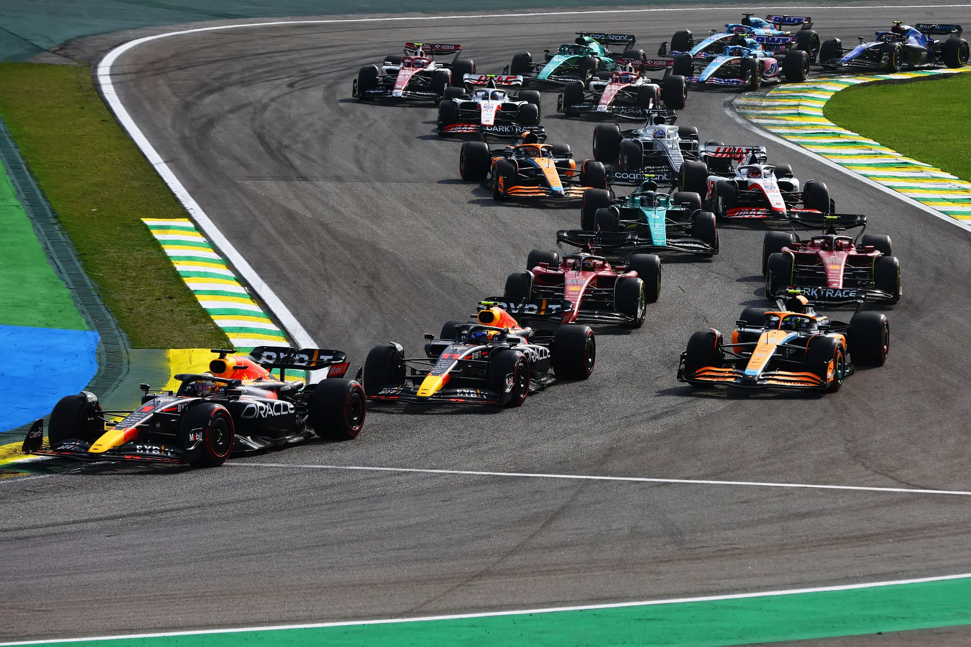 Update | Verstappen dreigt te vertrekken bij veranderende formats: 'Dan ben ik hier niet lang meer'