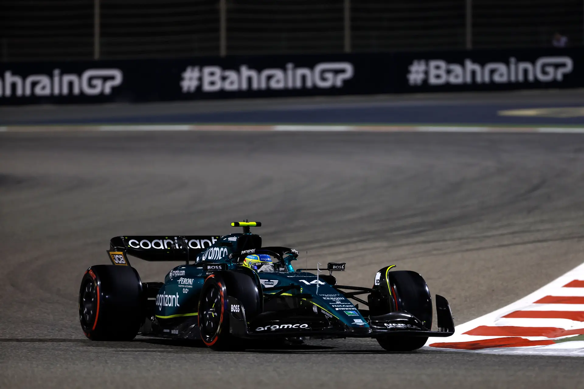 Alonso in de wolken met Aston Martin: 'Fantastisch om tweede auto op de grid te hebben'