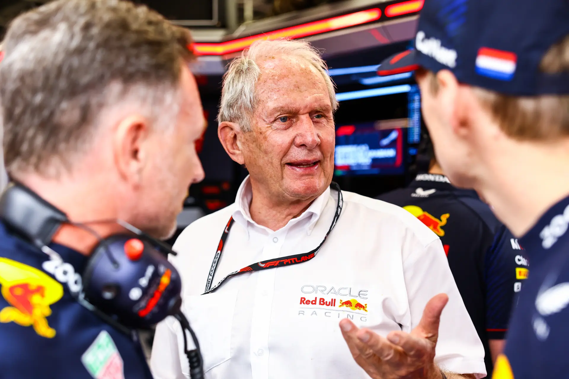 Marko verklaart afwezigheid Verstappen bij debriefing: 'Het ging echt niet goed met hem'