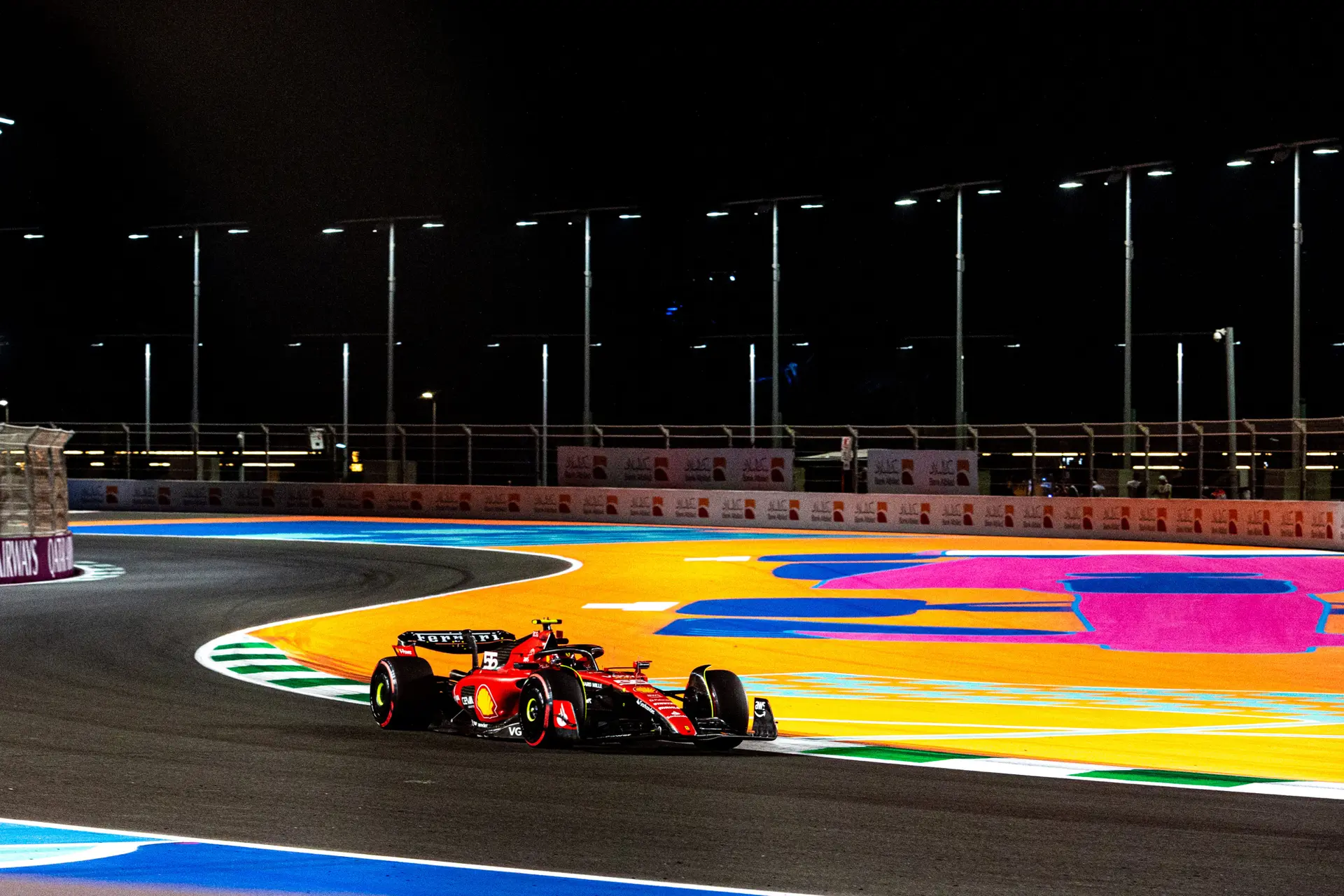 Brundle met stomheid geslagen na vroege gridstraf Leclerc: 'Dit is best schokkend'
