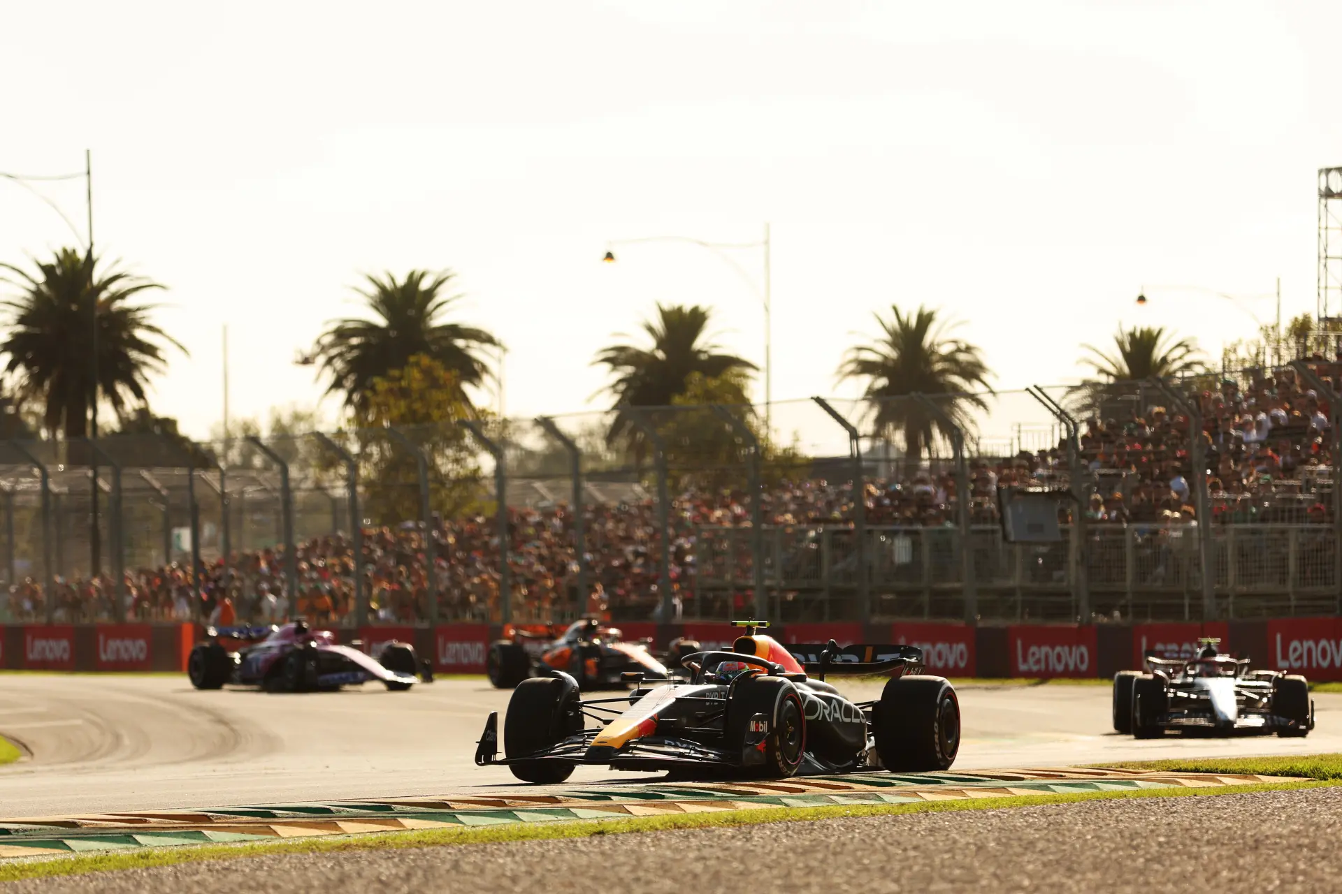 Geen reden tot juichen voor Red Bull-concurrentie: kleiner gat in GP Australië te verklaren door externe factoren