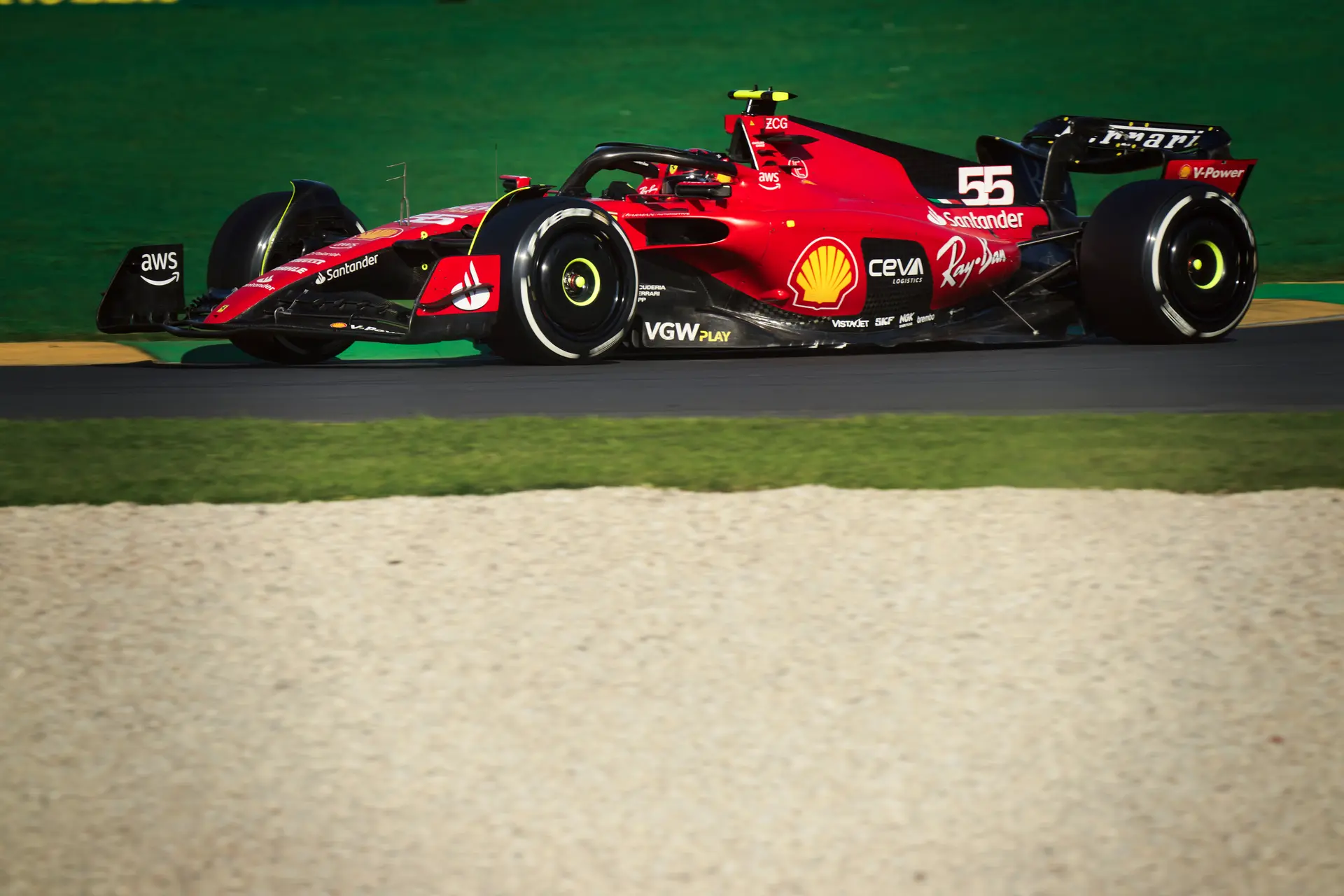 Update IV | Sainz sluit zich aan bij woorden Ferrari: 'Nog altijd overtuigd dat straf buiten proportie is'
