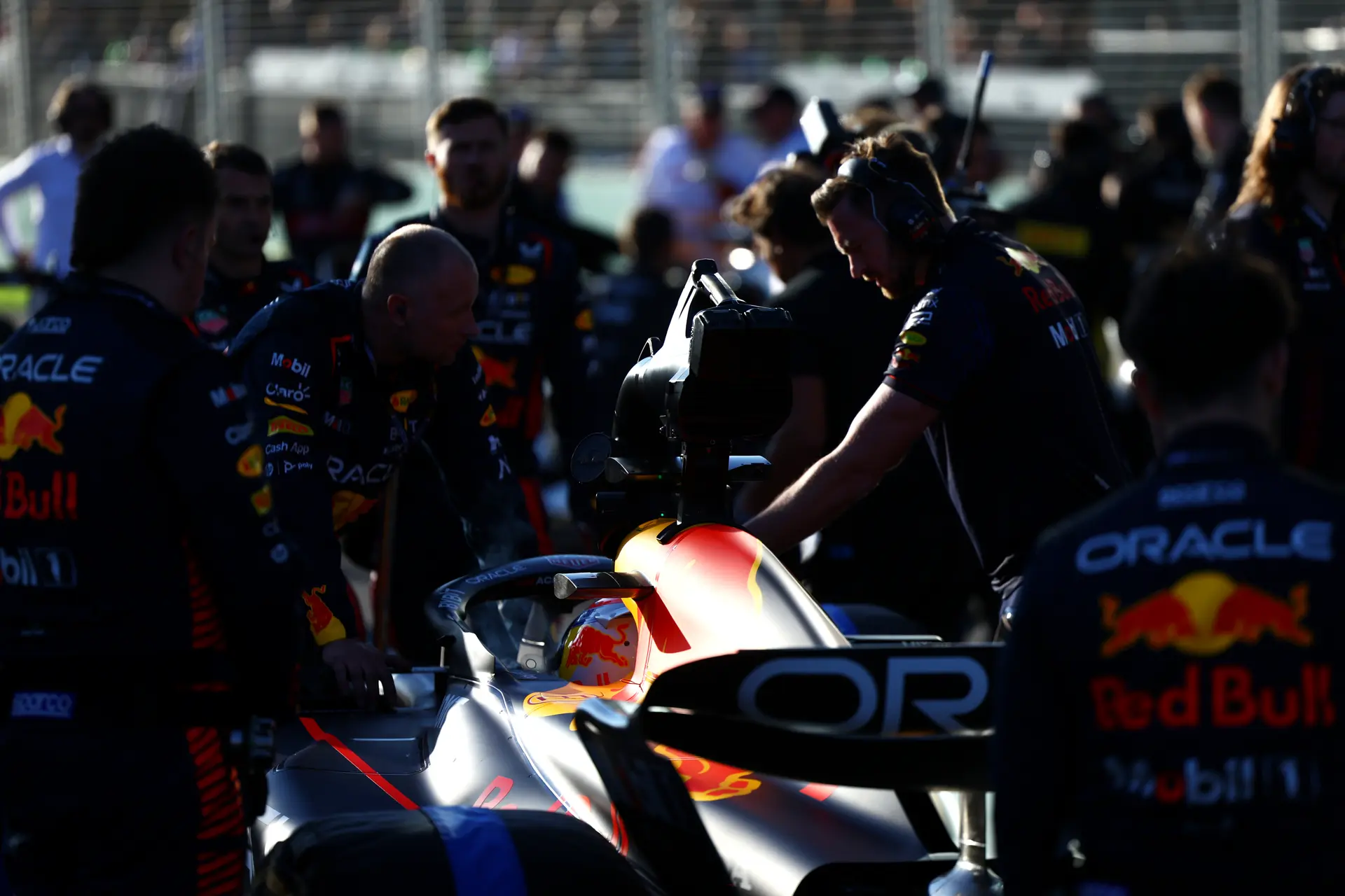 Ook Verstappen afkeurend over wedstrijdleiding: 'Ze hebben het er zelf naar gemaakt'