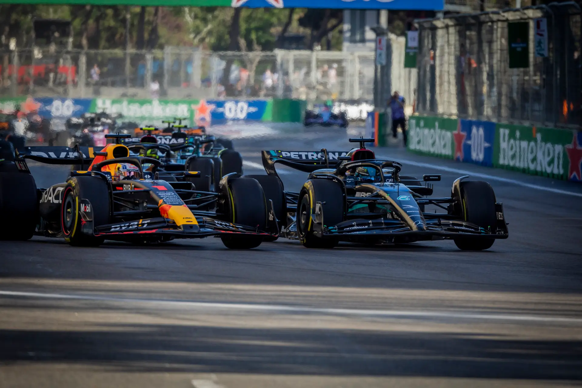 Palmer vindt contact tussen Russell en Verstappen opgeblazen: 'Incident van niets'