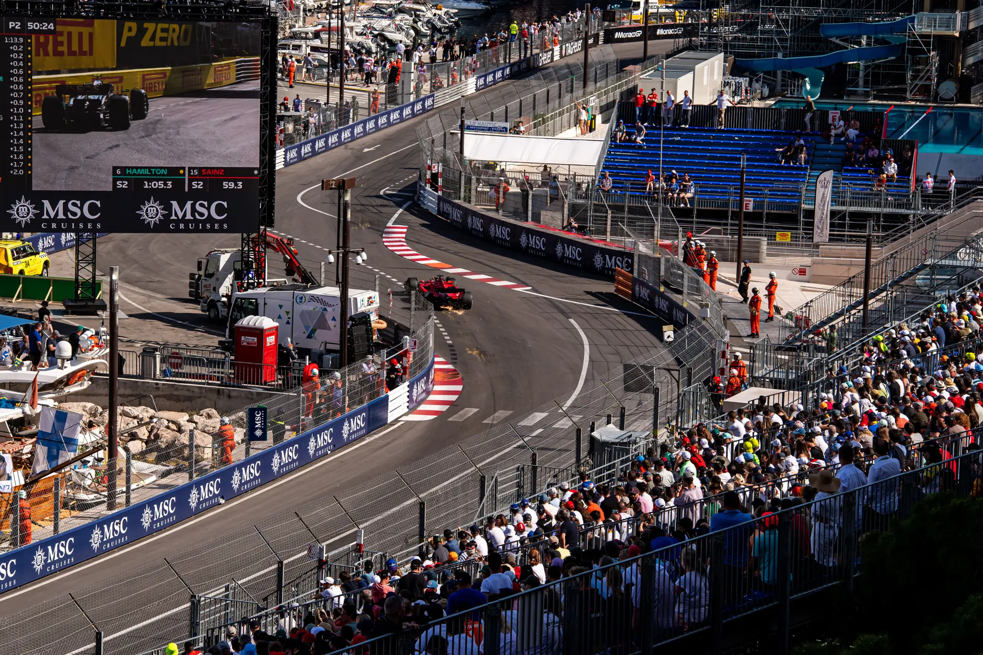 Boordradio's GP Monaco | Ferrari haalde bloed onder Sainz' nagels vandaan: 'Hamilton boeit me geen f*ck!'