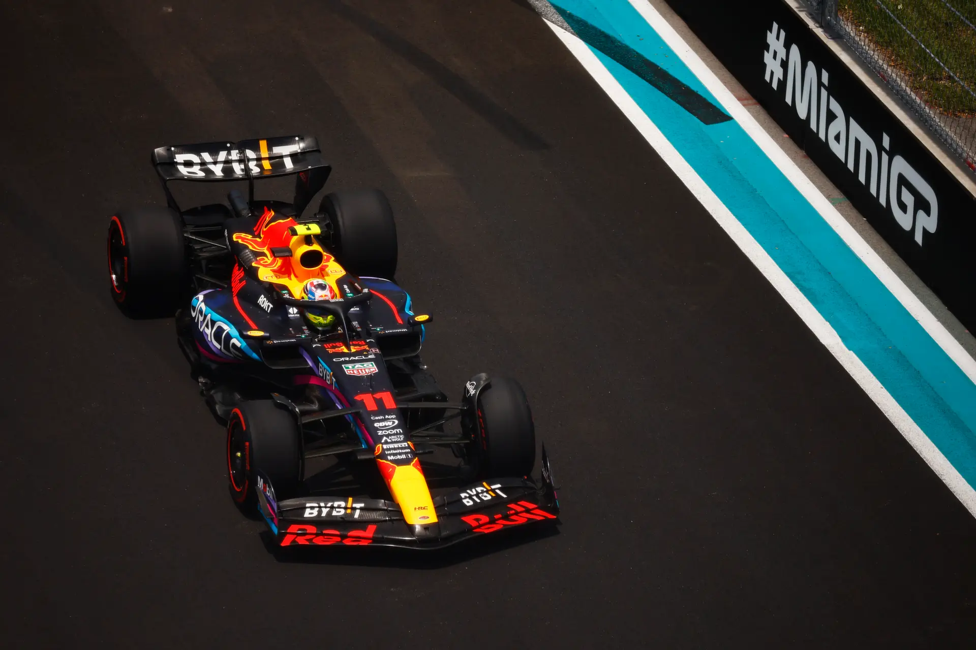 Verslag kwalificatie | Pole gaat naar Pérez na knotsgekke Q3, Verstappen moet het doen met P9