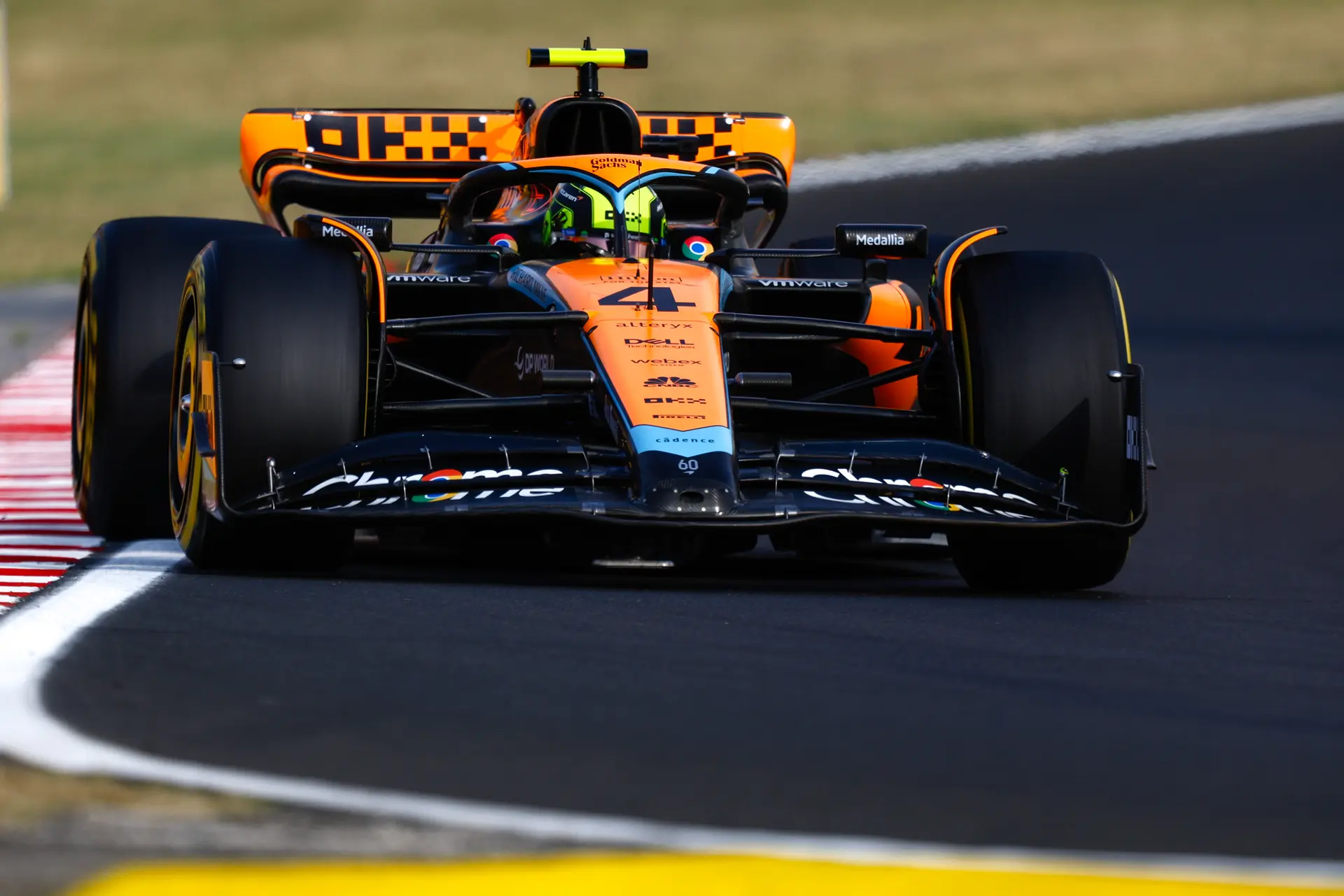 Verslag VT2 | Norris verstoort Nederlands feestje, deelname Ricciardo mogelijk in gevaar na crash