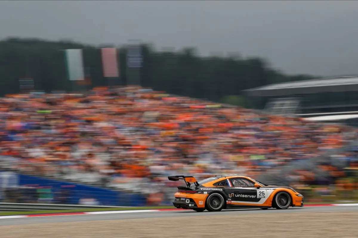 Porsche Supercup GP Oostenrijk | Van Eijndhoven zat gebeiteld en grijpt de rookie-zege