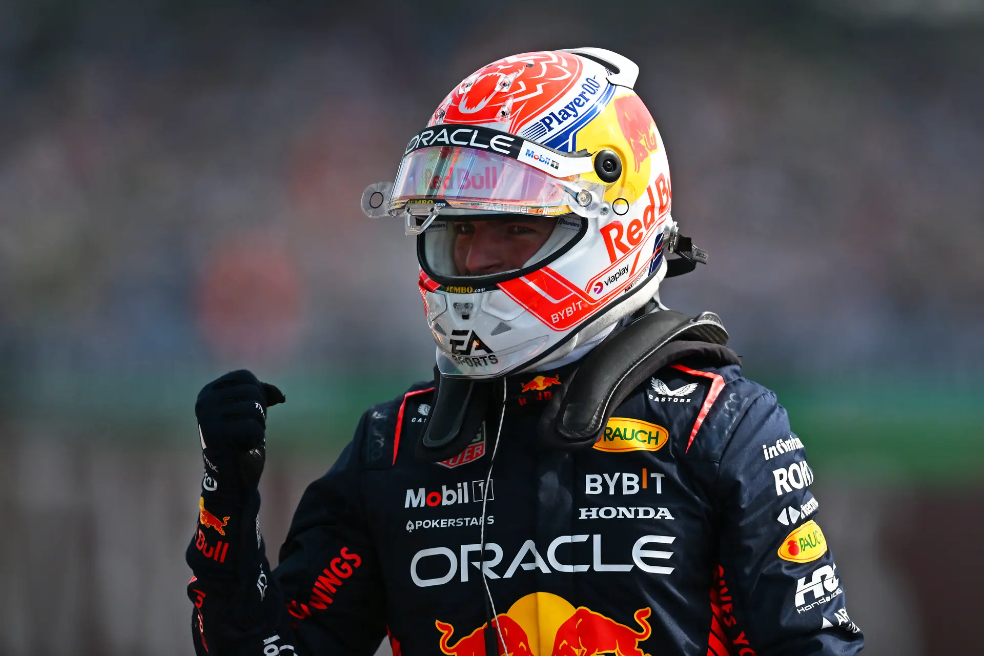 Verstappen denkt niet dat Red Bull elke race wint: 'Je bent geen robot, je kan niet perfect zijn'