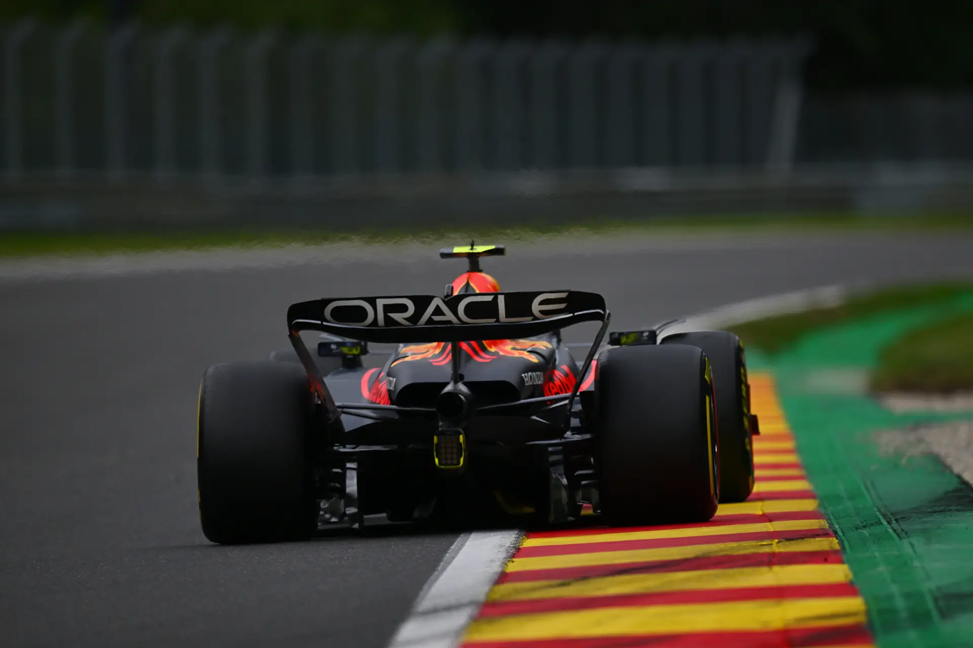 DRS-vleugel Red Bull 'absoluut geen magie', maar concurrentie heeft moeite RB19 op dit gebied bij te benen