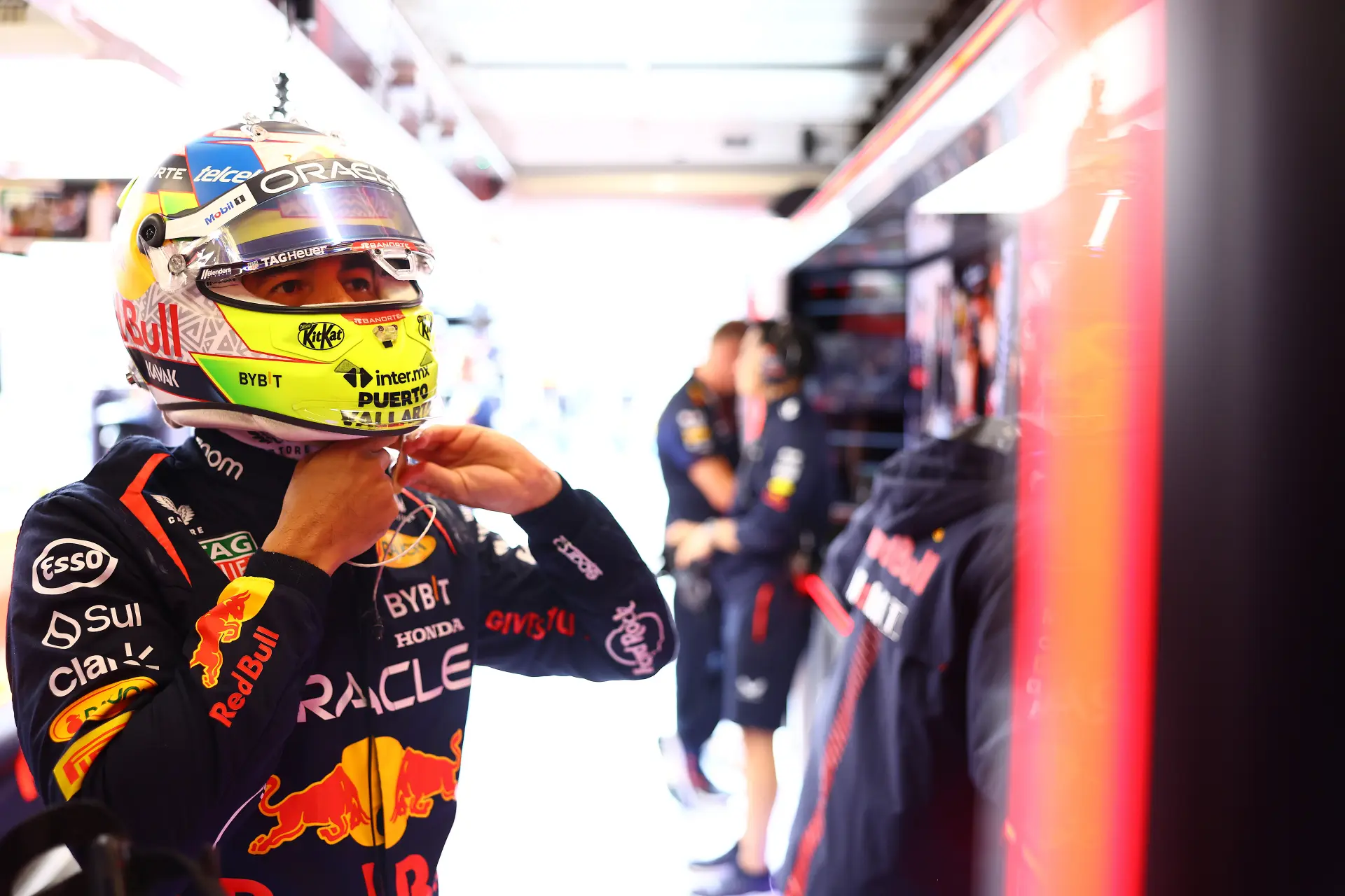 Pérez heeft hartig woordje met Red Bull te spreken: 'Daar moet een reden voor zijn'