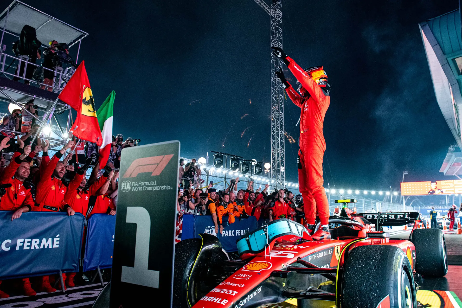 'Leclerc werd even flink op zijn plek gezet door Sainz'