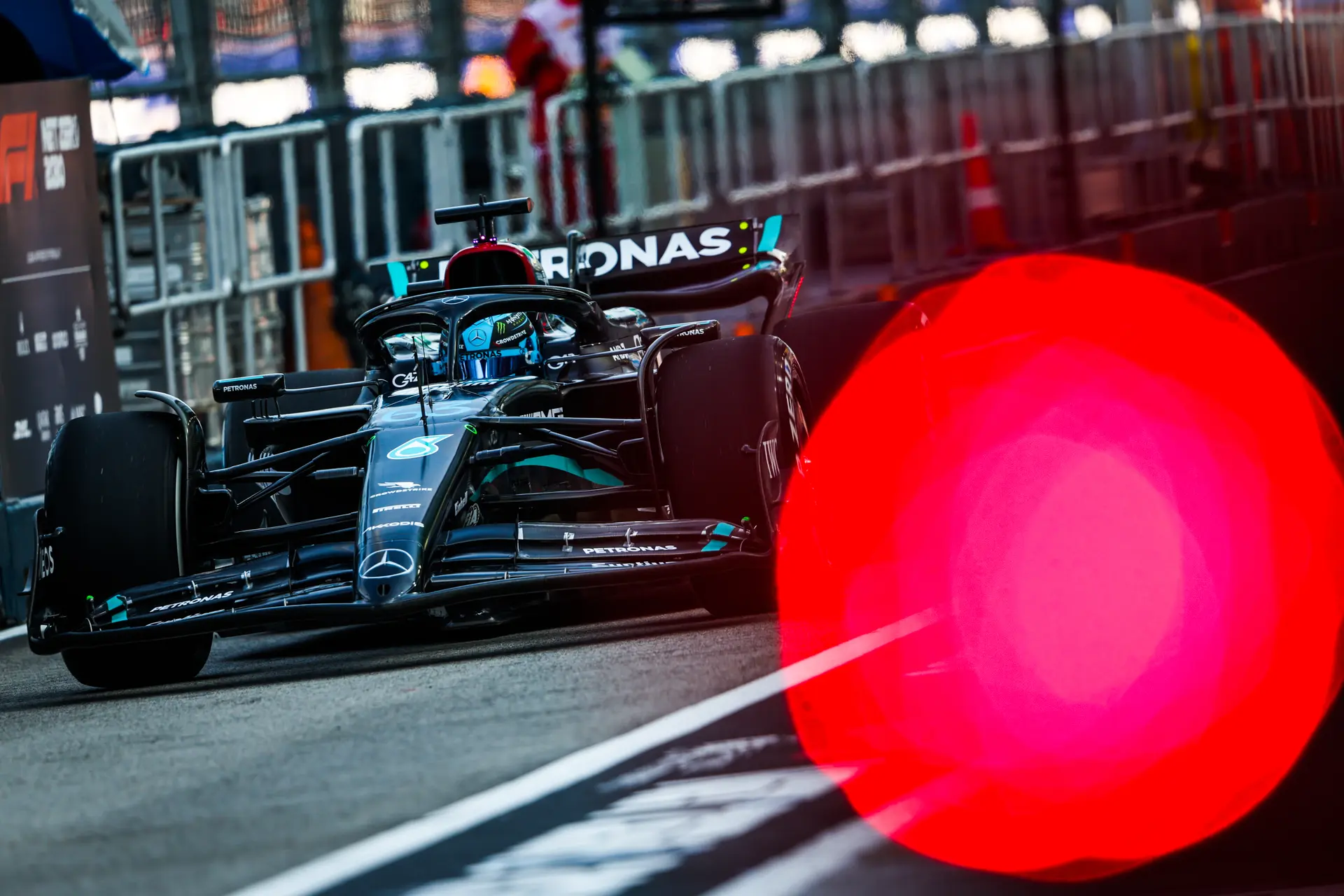 Mercedes heeft het moeilijk in langzame bochten: 'Wel verbetering, maar nog altijd niet top'