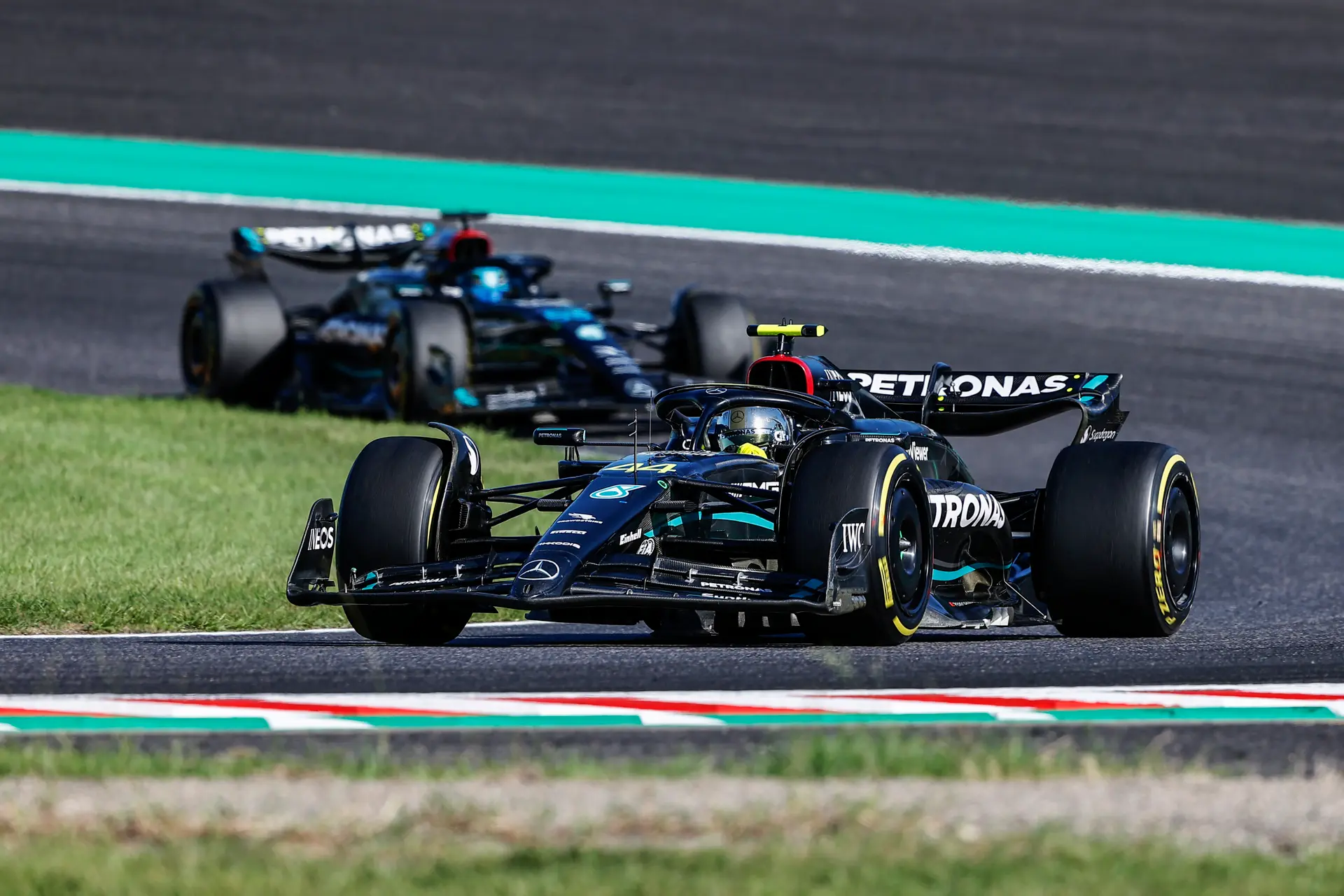 Spanning tussen Mercedes-coureurs: ‘Het is best leuk om te zien’