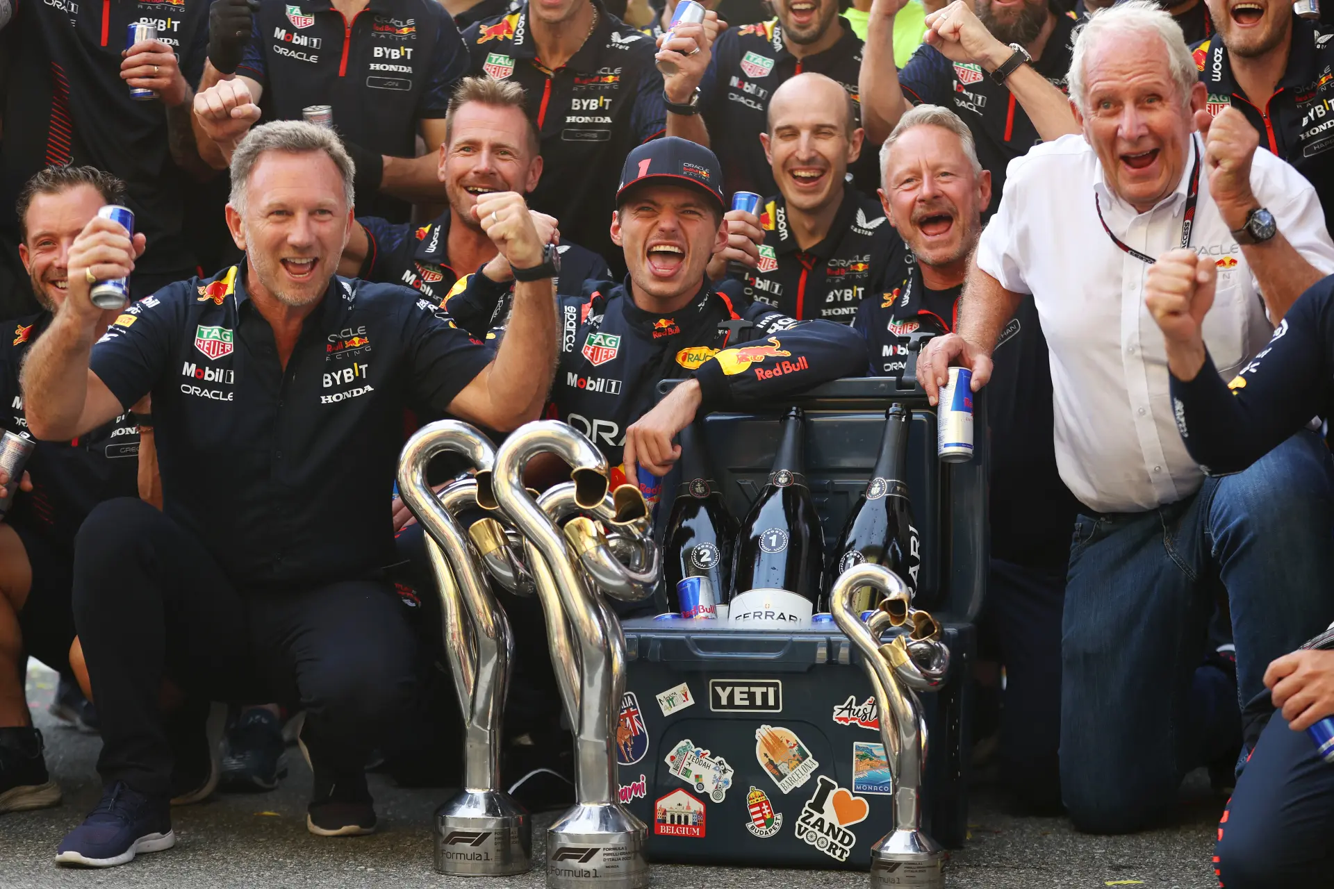 Horner over 'volbloed renpaard' Verstappen: 'Lambiase probeert de teugels in handen te houden'
