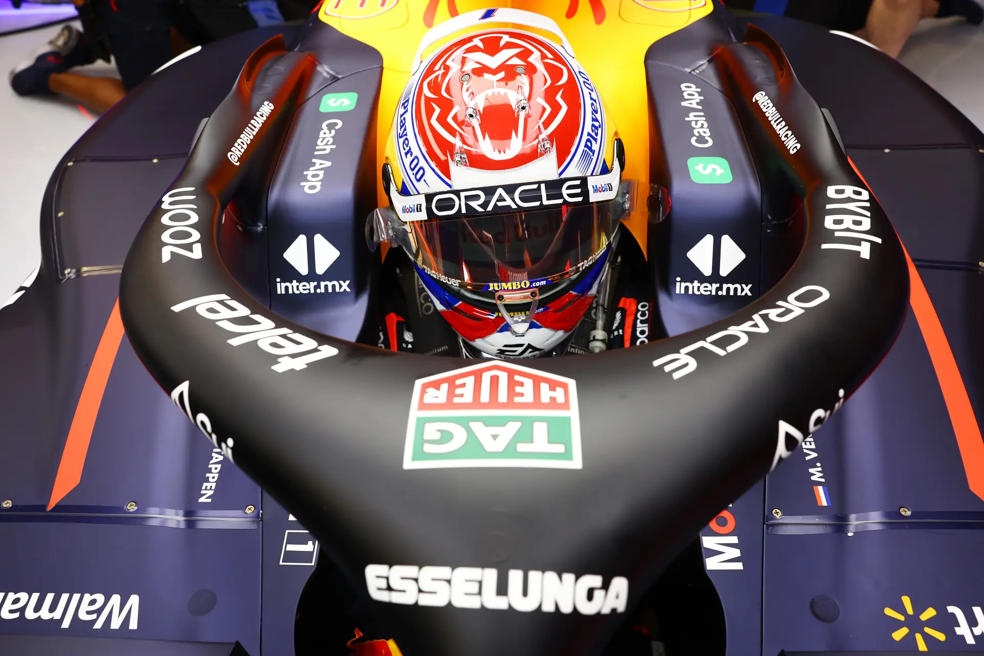 Geen ongeluksgetal: Verstappen verbreekt Schumacher-record met dertien verzilverde poles op een rij