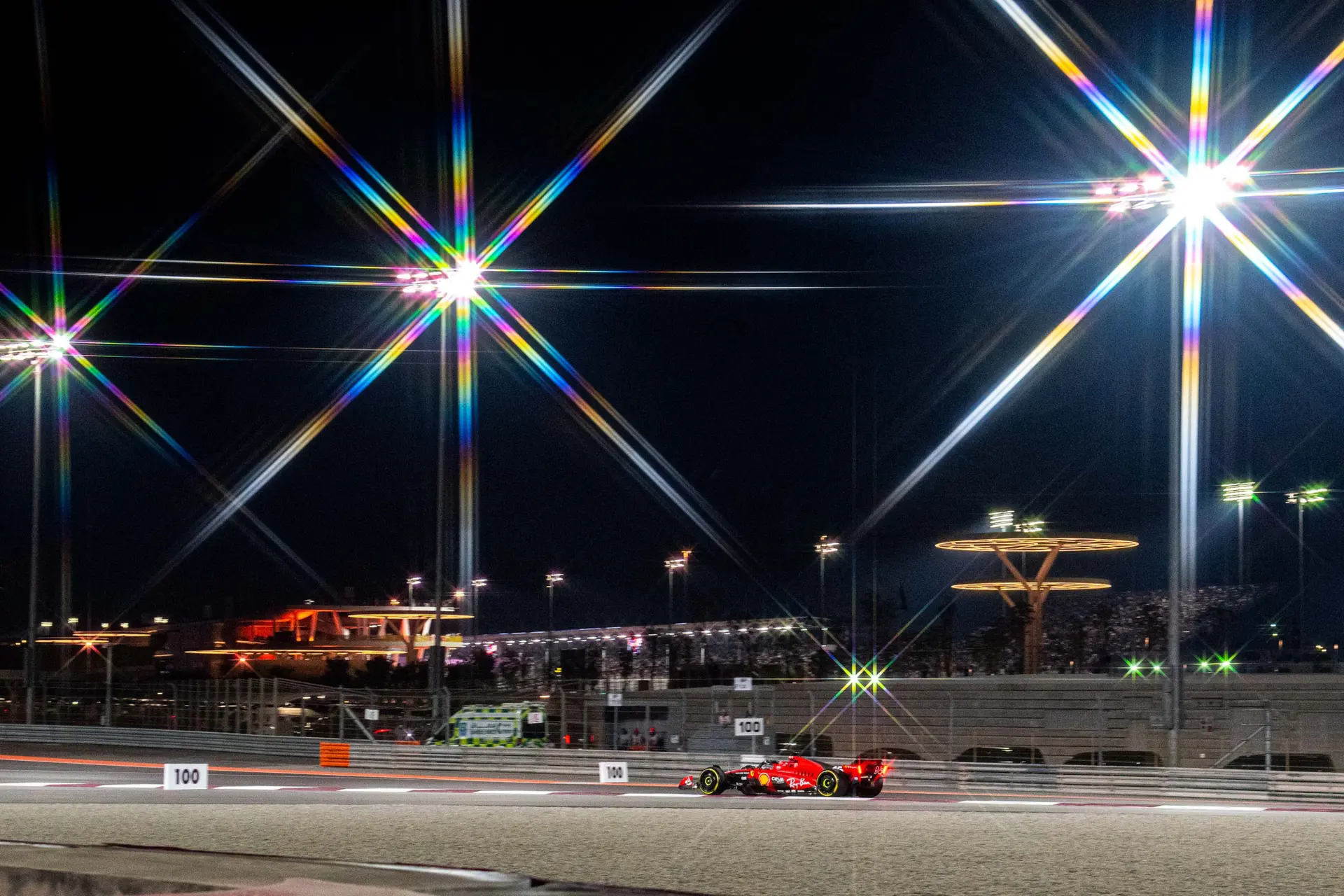 Het is maar goed dat Verstappen op het bochtige Losail International Circuit niets meer moet