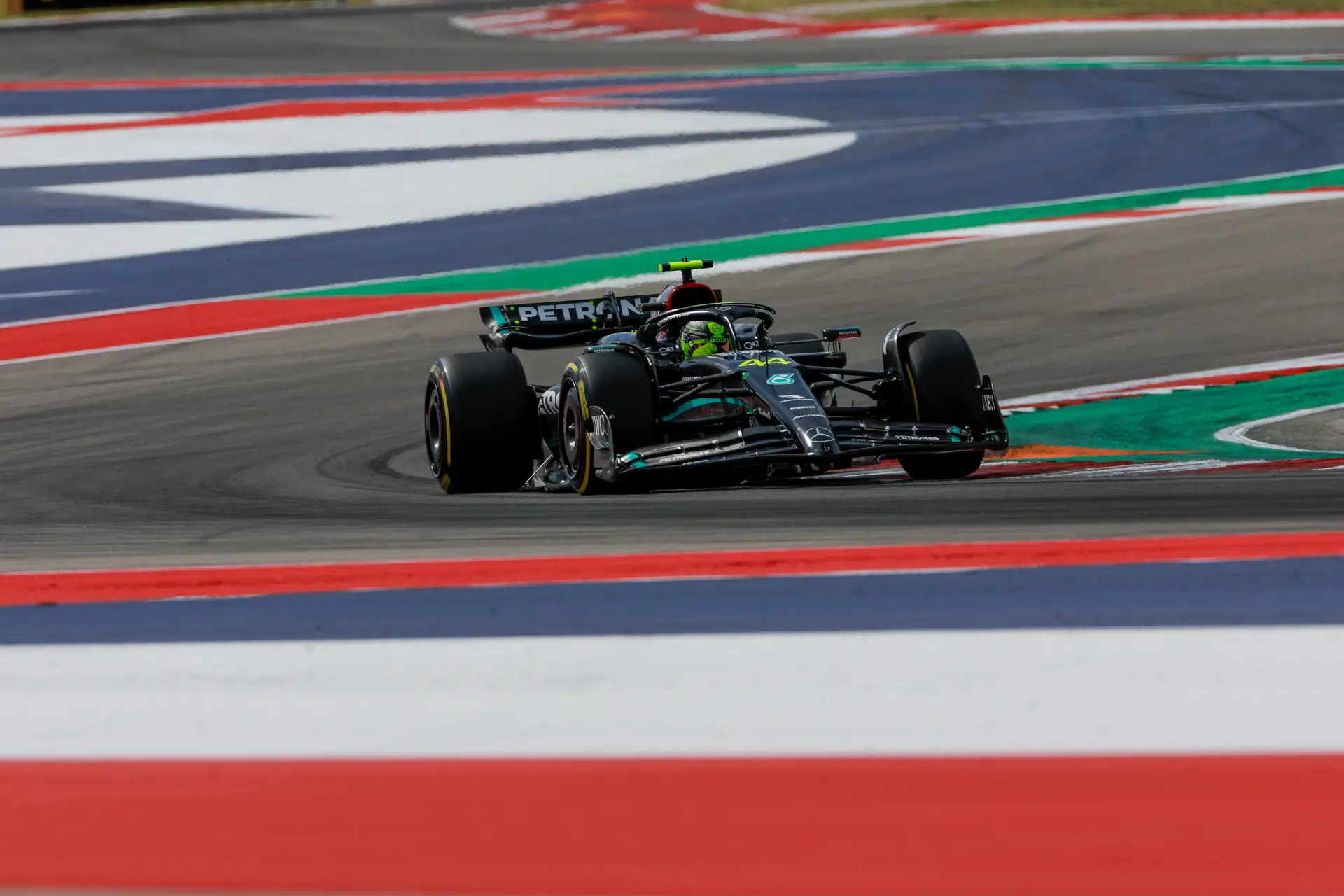 Power Rankings: Verstappen moet P1 afstaan aan Hamilton, moet zelf genoegen nemen met P2