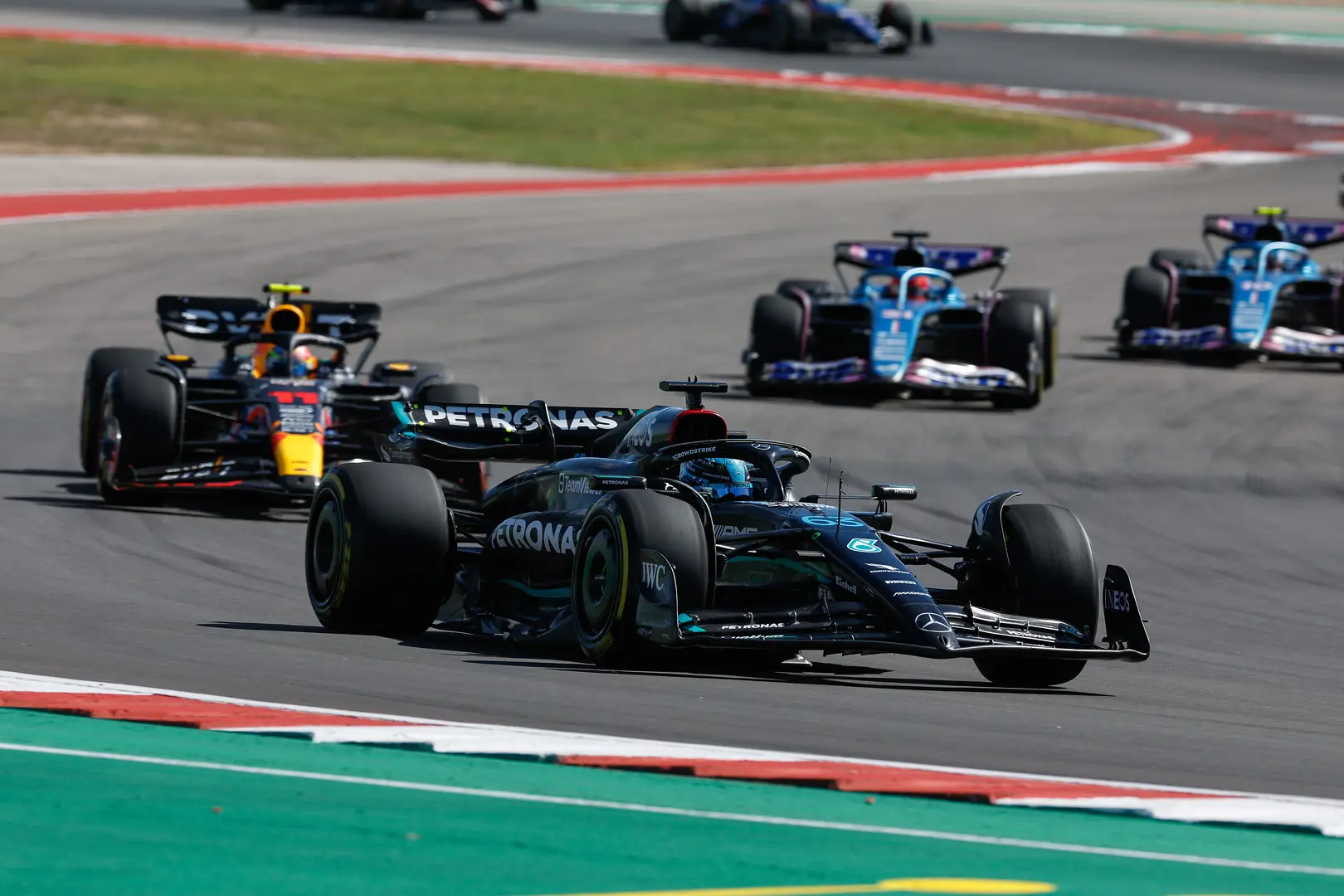 Mercedes zag diskwalificatie Hamilton niet aankomen, volgens Russell: 'De plank zag er absoluut goed uit'