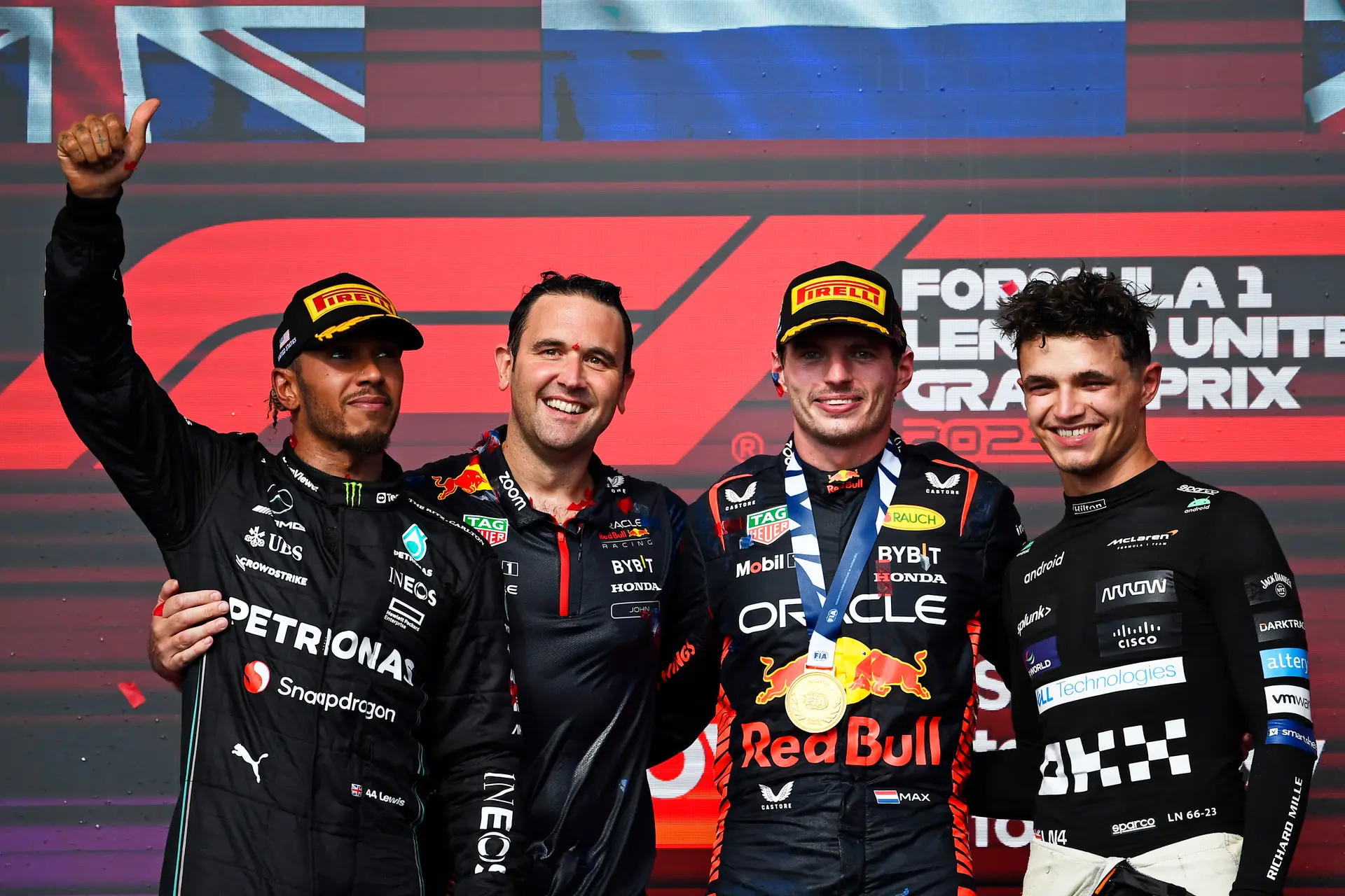 Hamilton trekt belangrijke les na GP van VS: 'Daarom zweet Verstappen niet als hij uit de auto stapt'