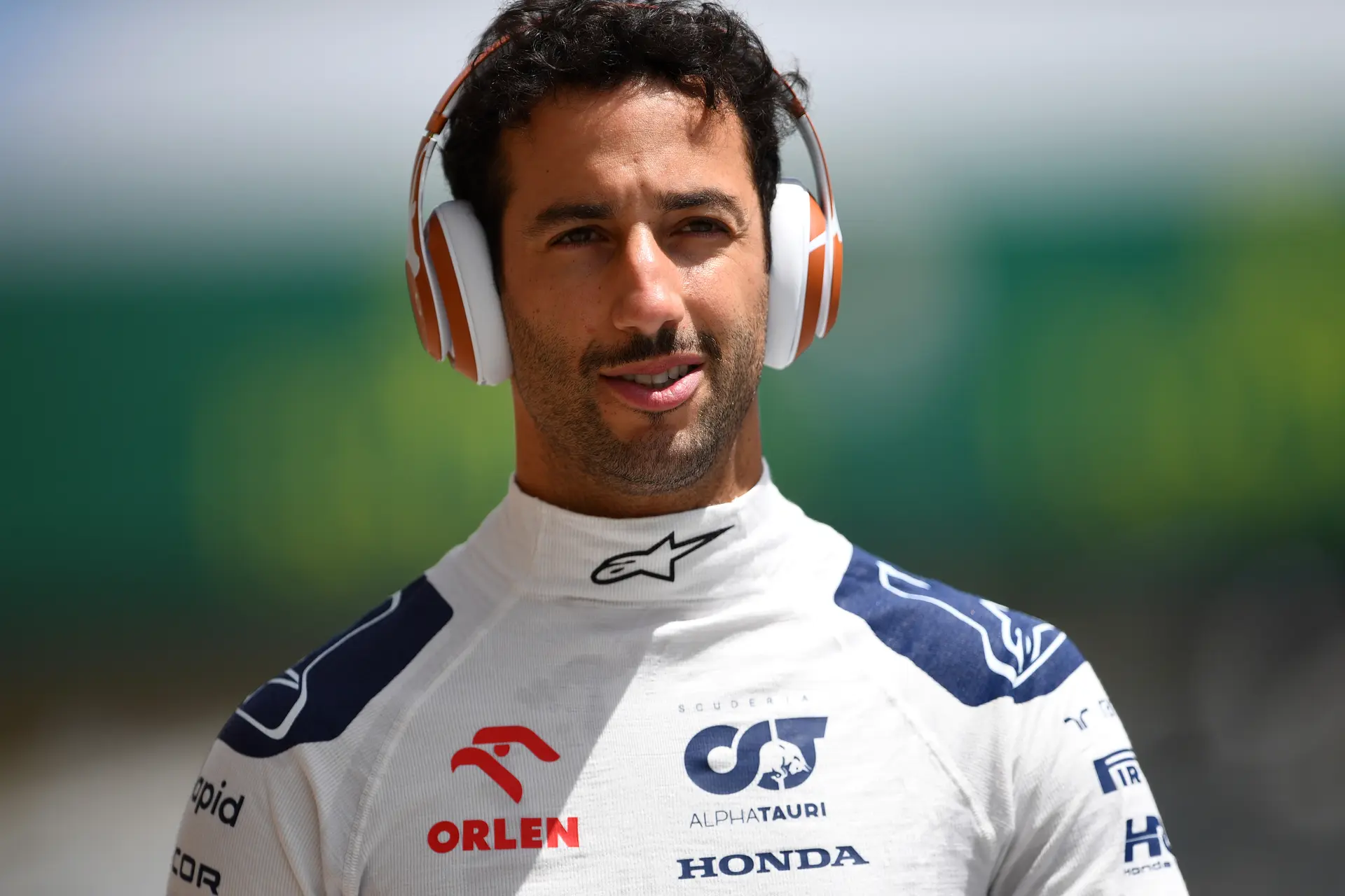 Ricciardo niet te spreken over regels bij herstart: 'Ze mogen wat meer open-minded zijn'