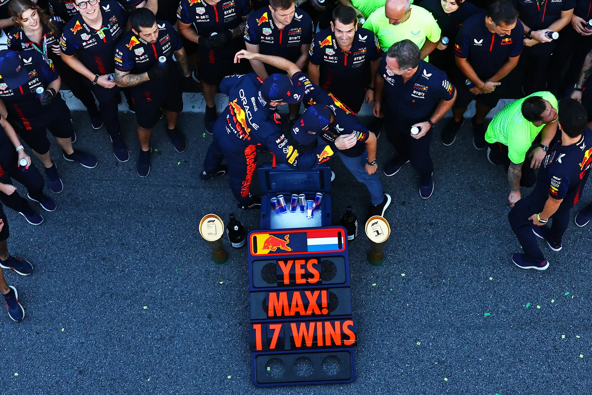 Van karaoke naar Radio Red Bull: 'Ik vroeg Jos wat Max zijn favoriete nummer is'