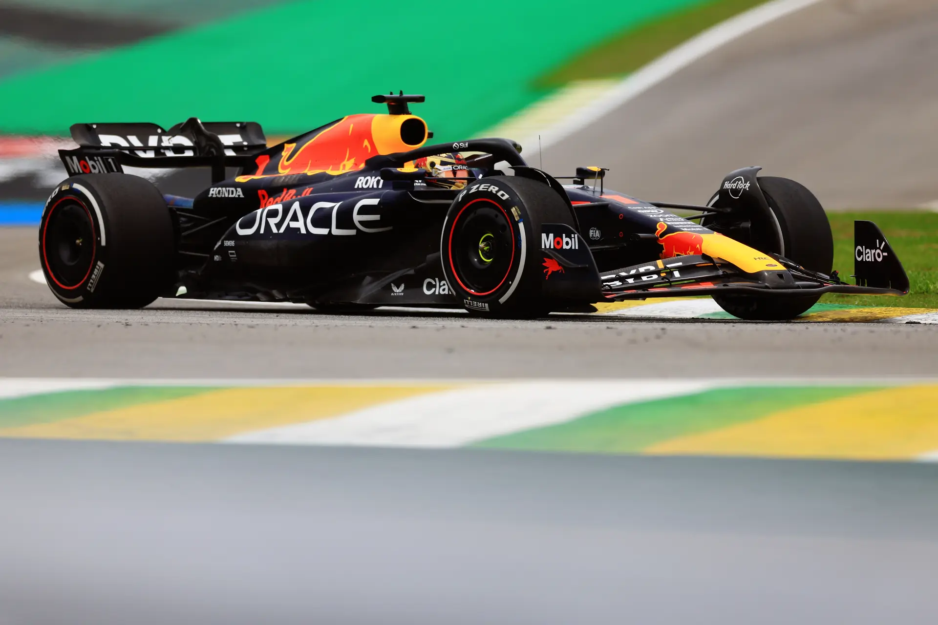 Verslag kwalificatie | Verstappen houdt het hoofd koel, Pérez de dupe van gele vlag