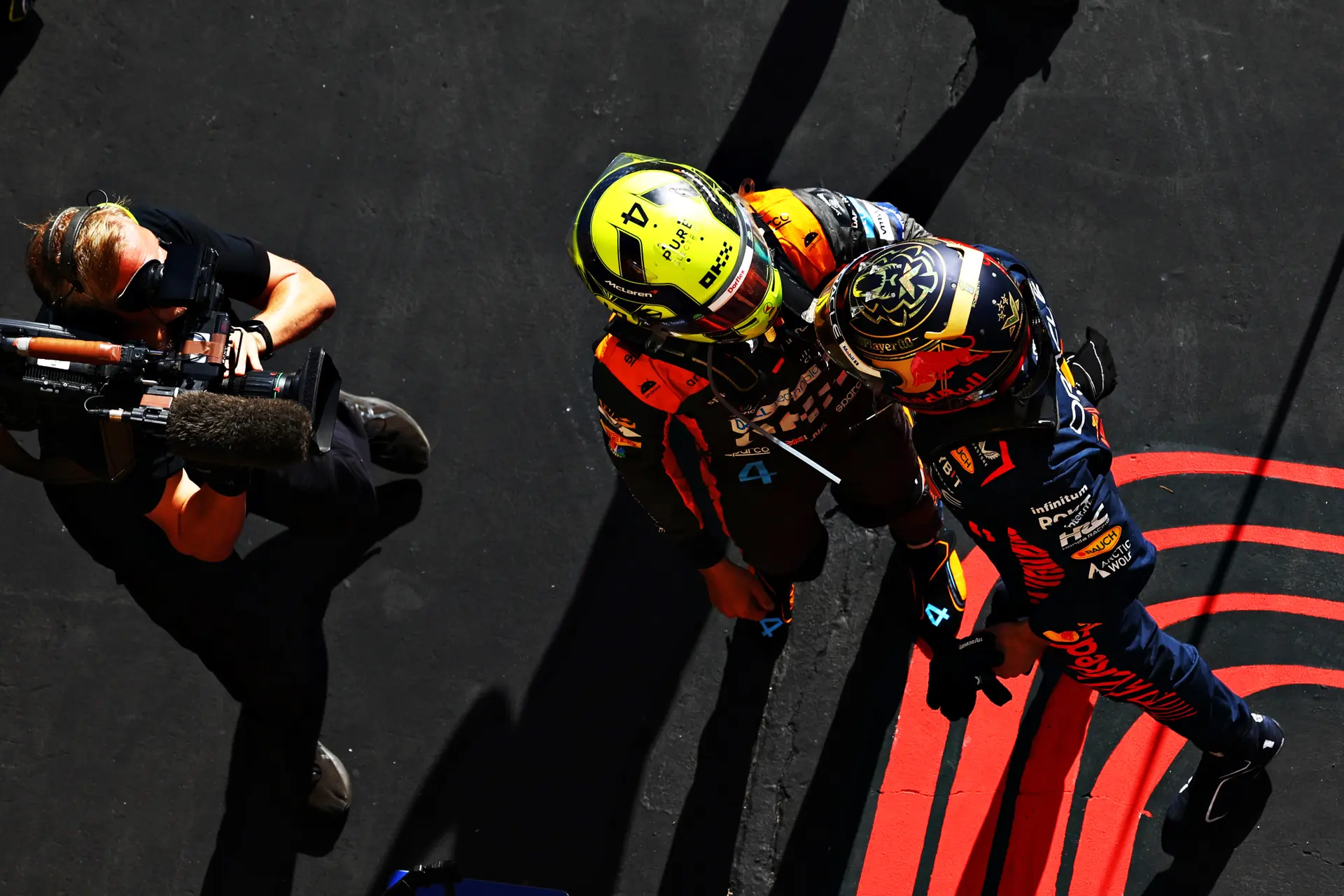 Norris kon Verstappen heel even uitdagen: 'Het is een slimme gast!'