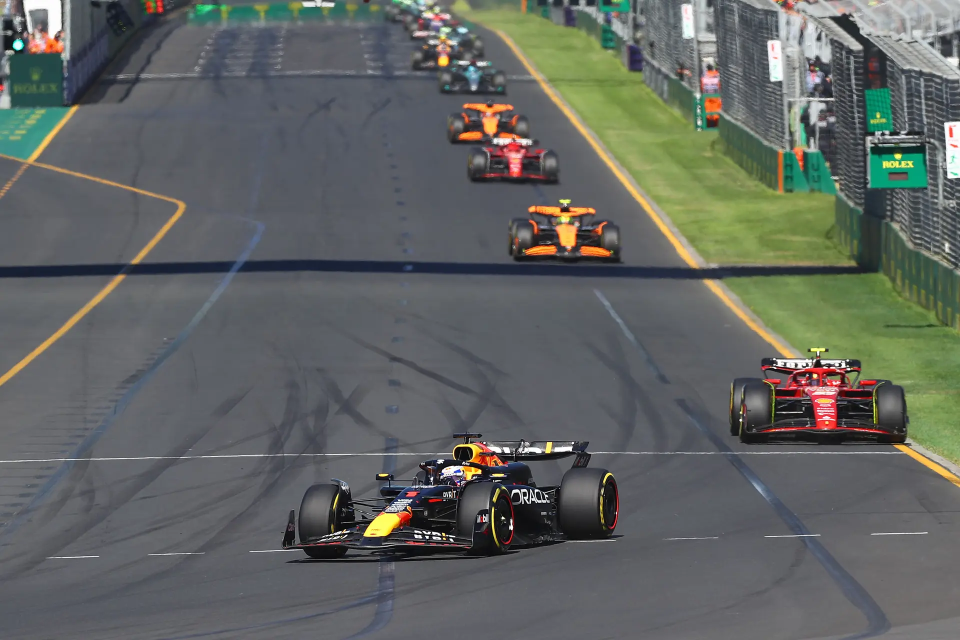 Marko zag het vuur in Verstappens ogen: 'Hij zei dat hij Sainz zonder die problemen prima kon volgen'
