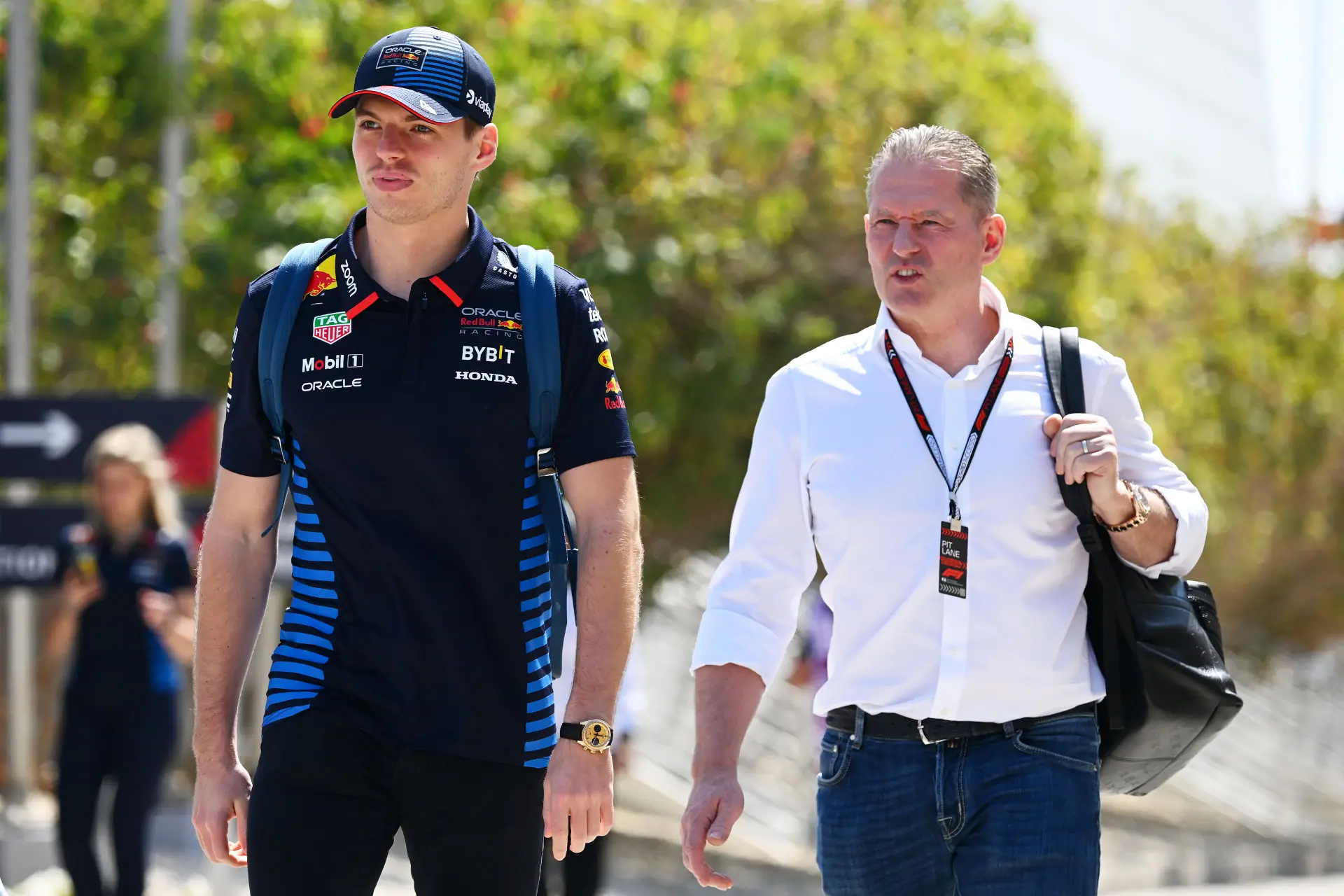 Jos Verstappen geconfronteerd met onbekende wereld tijdens gesprek met zoon Max: 'Wie is dat?'