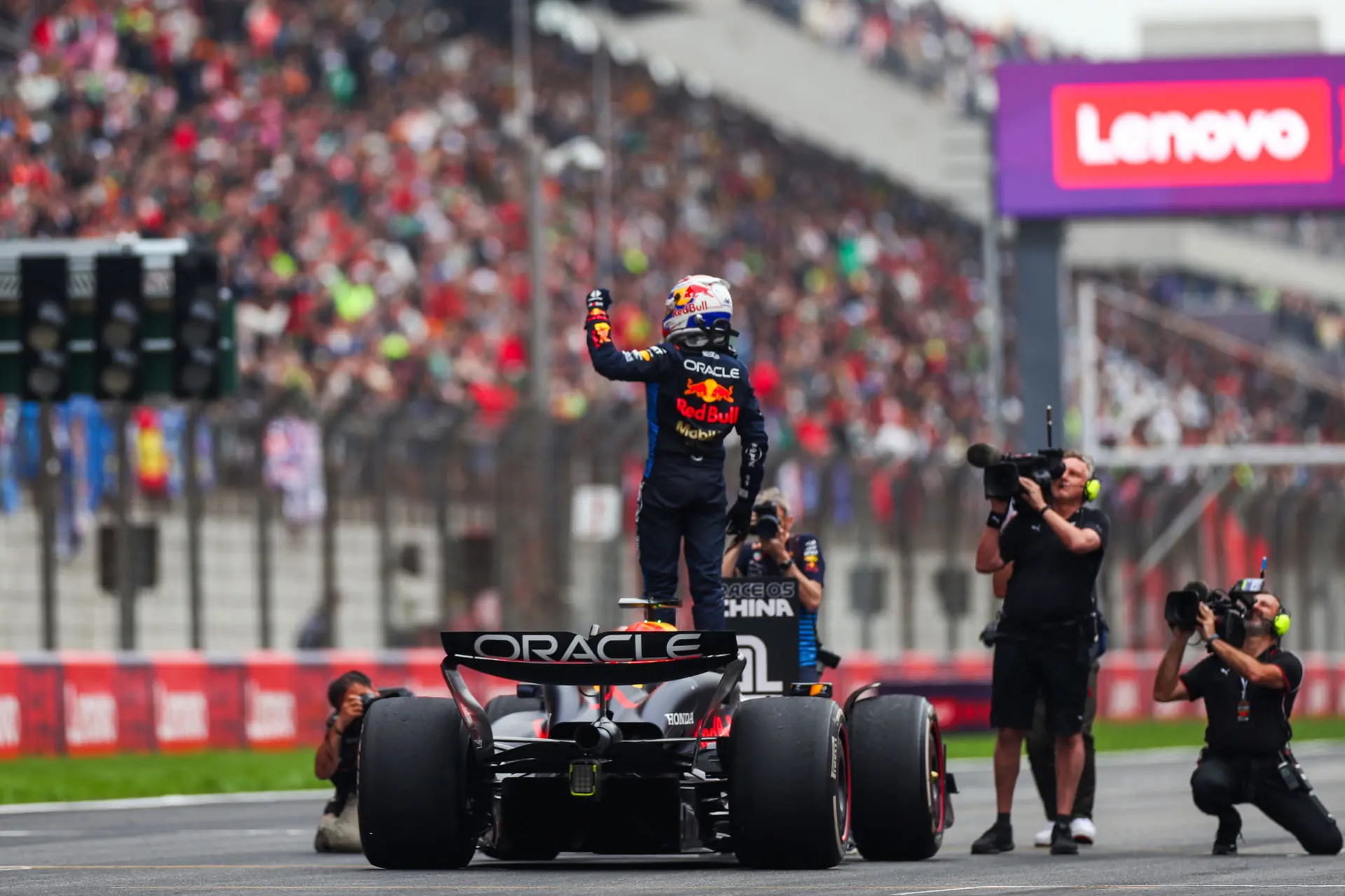 Oud-coureur geniet van no-nonsense Verstappen: 'Hij zegt wat hij denkt en is totaal niet arrogant'